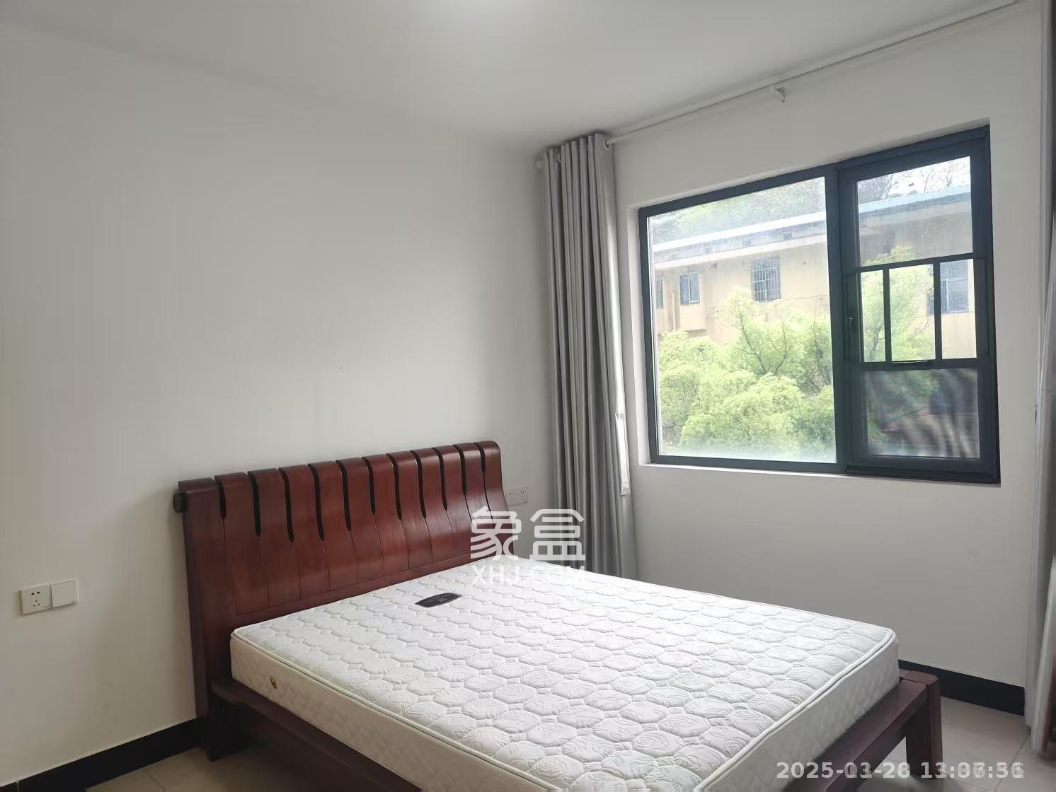 蓝光雍锦阁  3室2厅1卫    2550.0元/月室内图