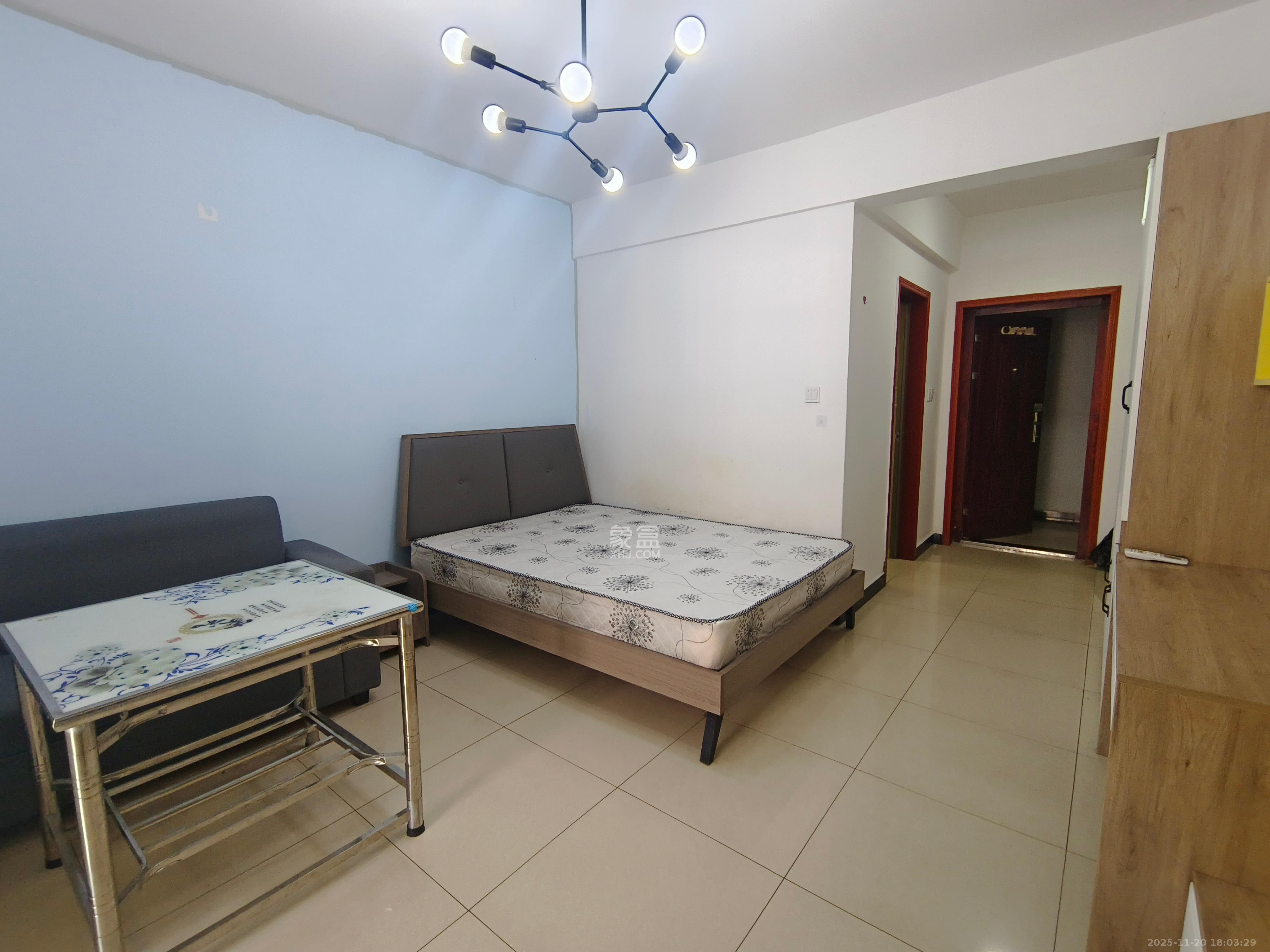 圭塘三小区  1室1厅1卫    1600.0元/月室内图