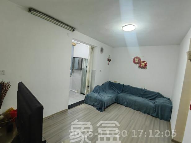 东塘电信宿舍  4室2厅1卫    2000.0元/月