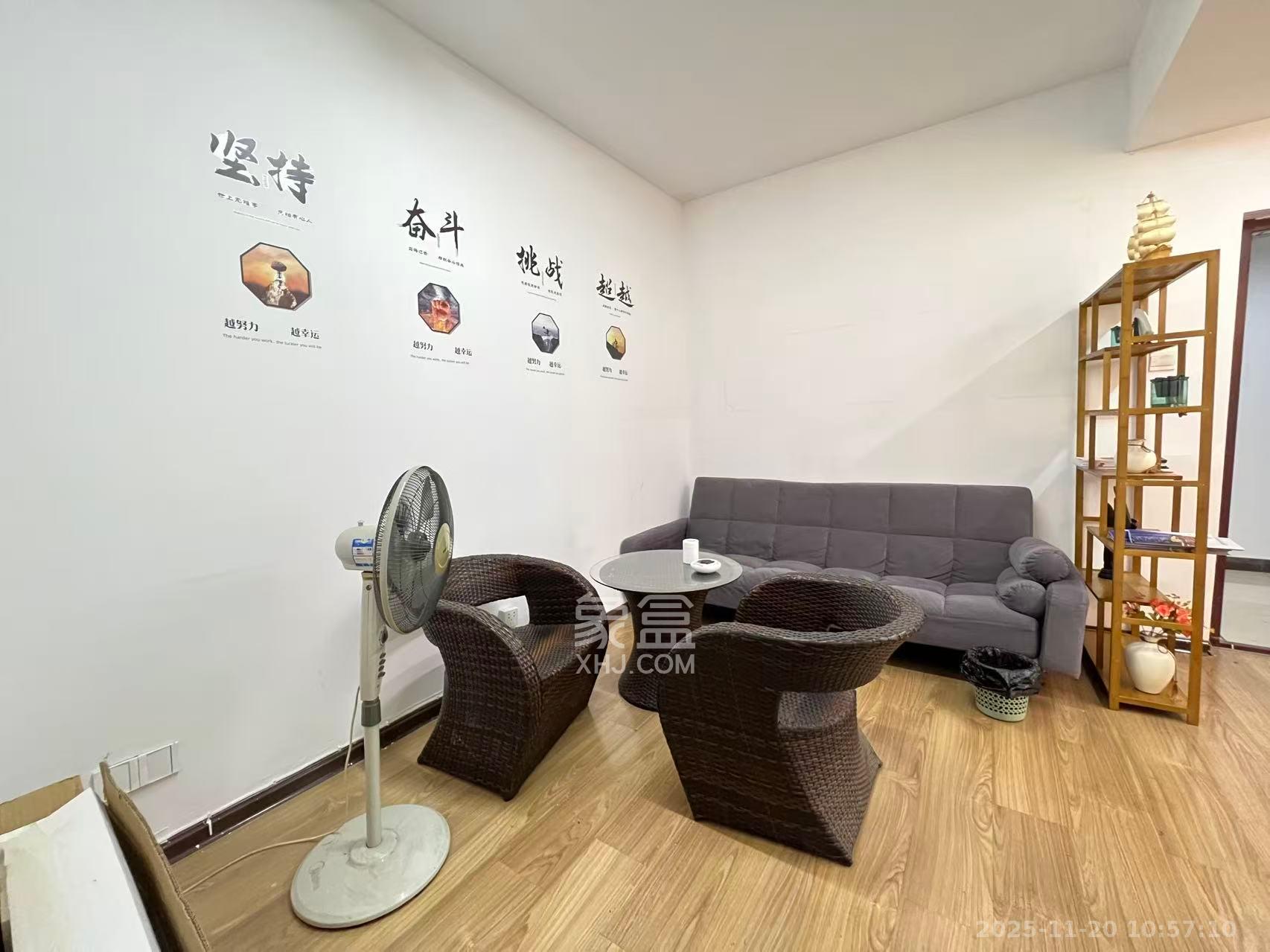 上河国际F座 2室1厅1卫 2200.0元/月 上河国际F座 2室1厅1卫 2200.0元/月室内图