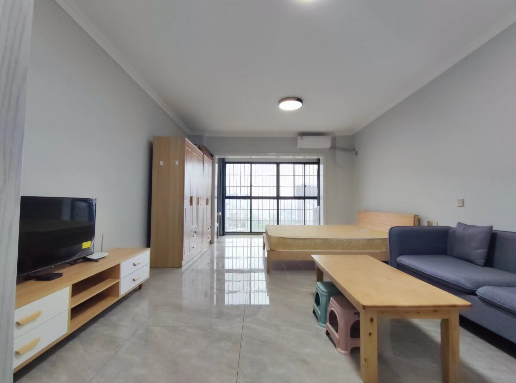 尚书房  1室1厅1卫    1300.0元/月