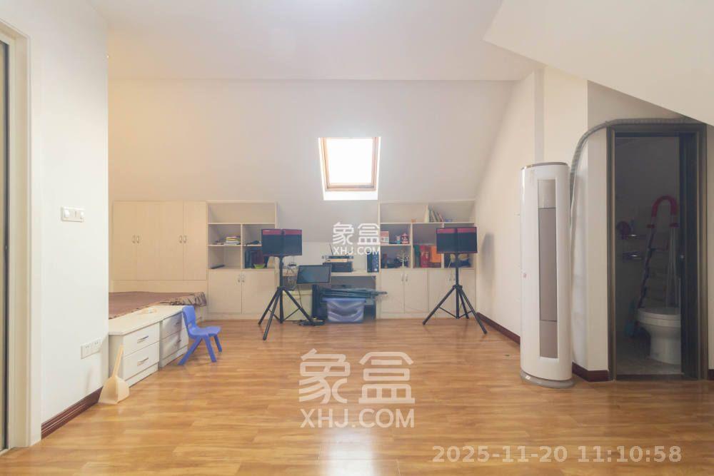 紫御江山 4室2厅2卫 2800.0元/月 紫御江山 4室2厅2卫 2800.0元/月室内图