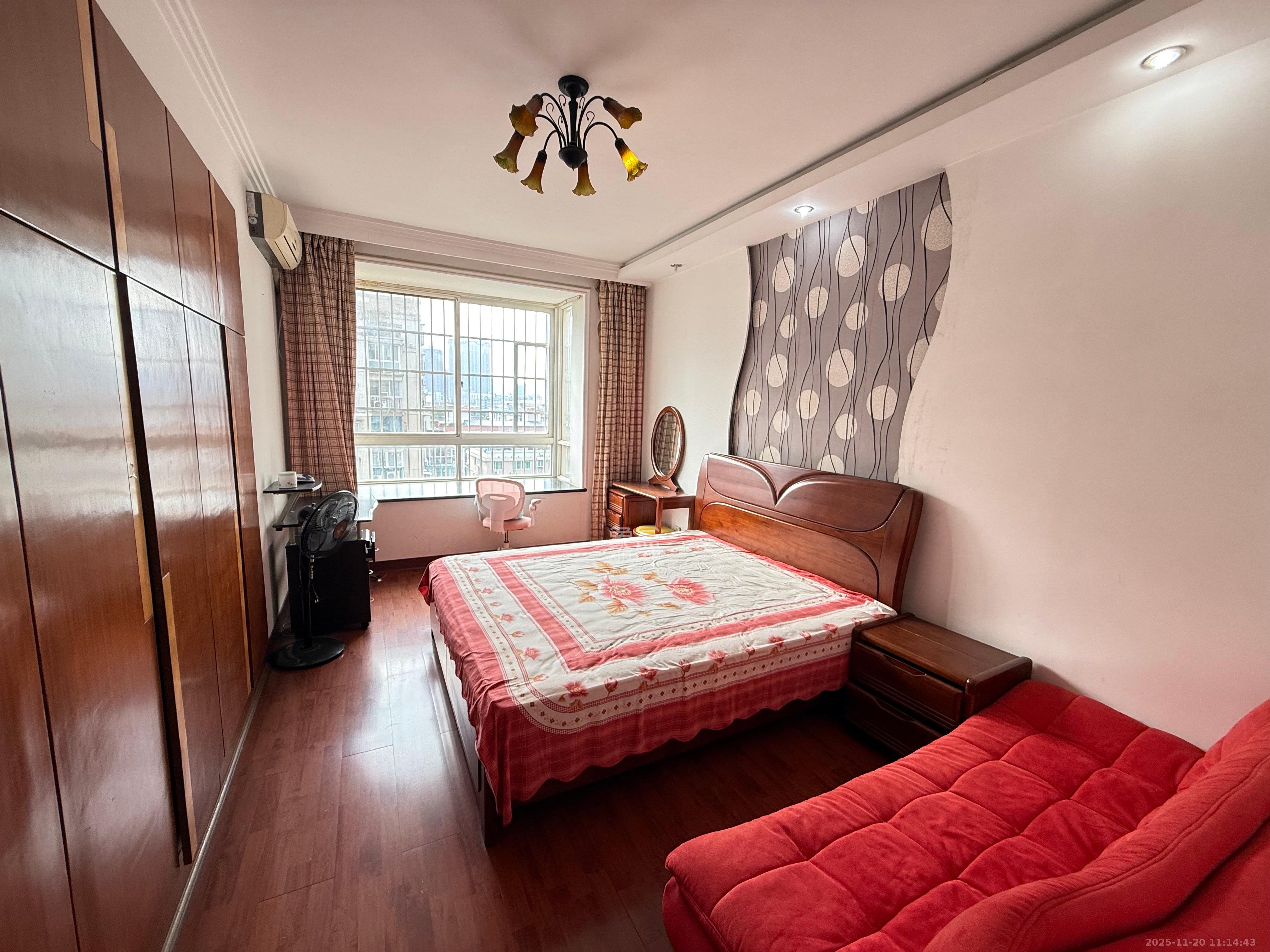 朝阳欣园 4室2厅2卫 3100.0元/月 朝阳欣园 4室2厅2卫 3100.0元/月室内图