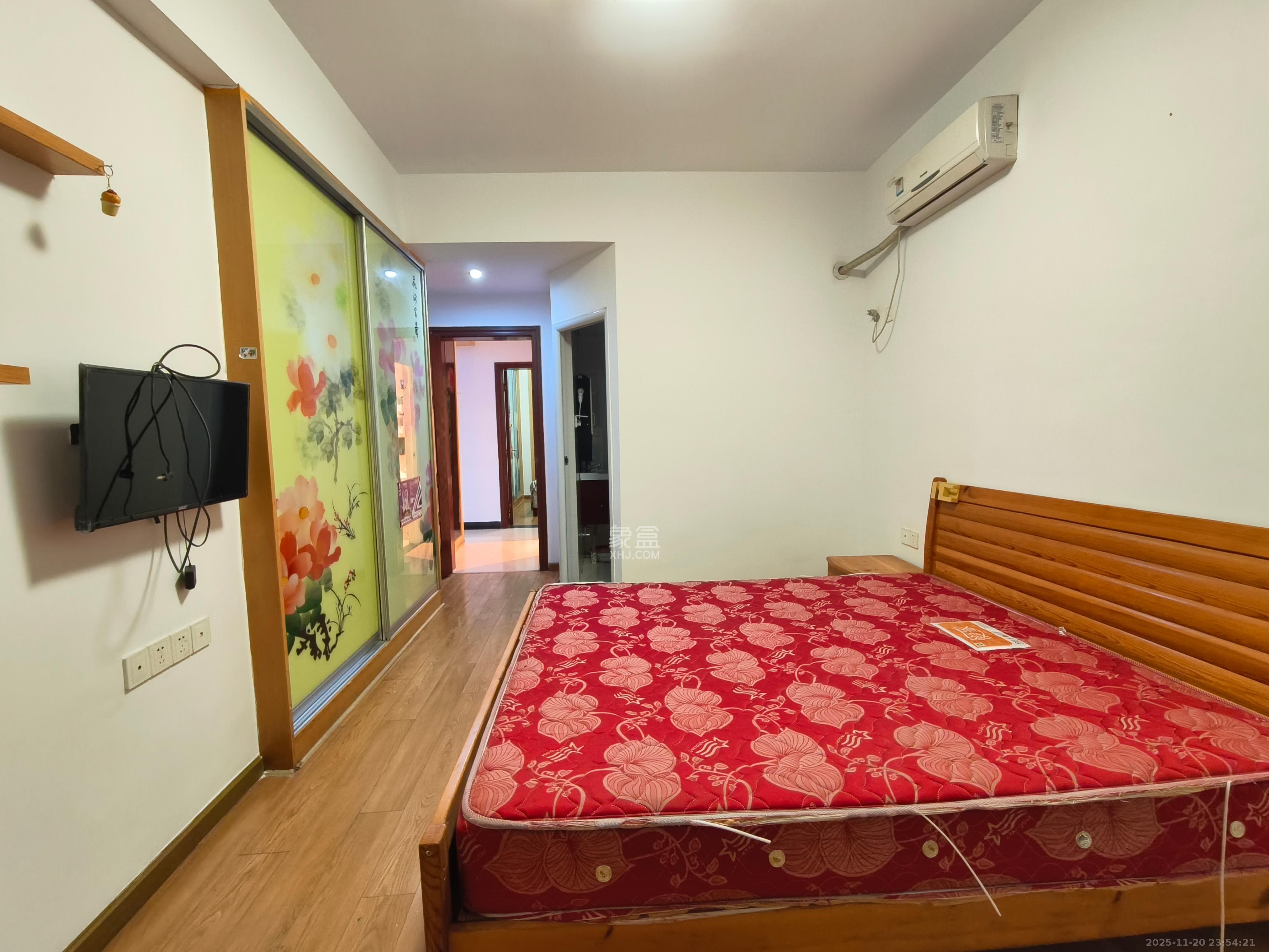 康桥长郡 3室2厅2卫 1900.0元/月 康桥长郡 3室2厅2卫 1900.0元/月室内图