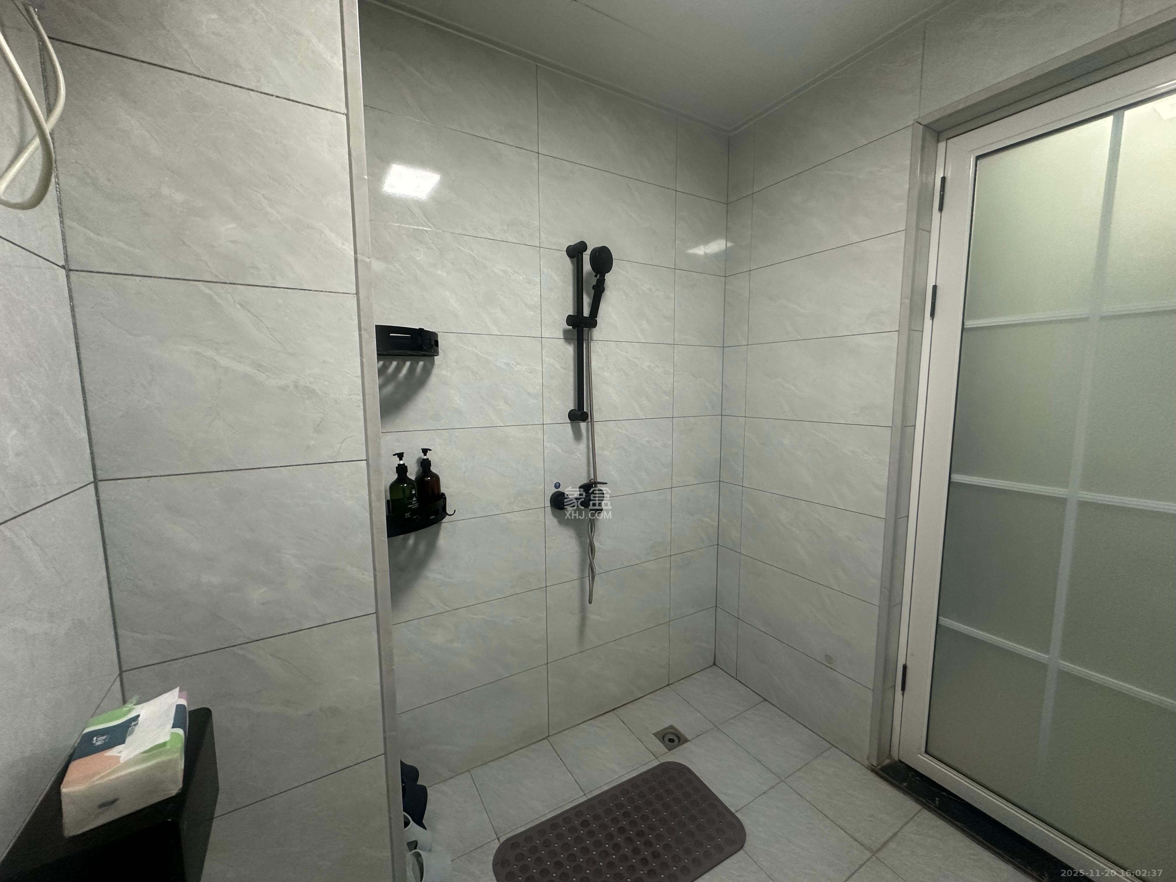 梅溪湖金茂湾  1室0厅0卫    1800.0元/月