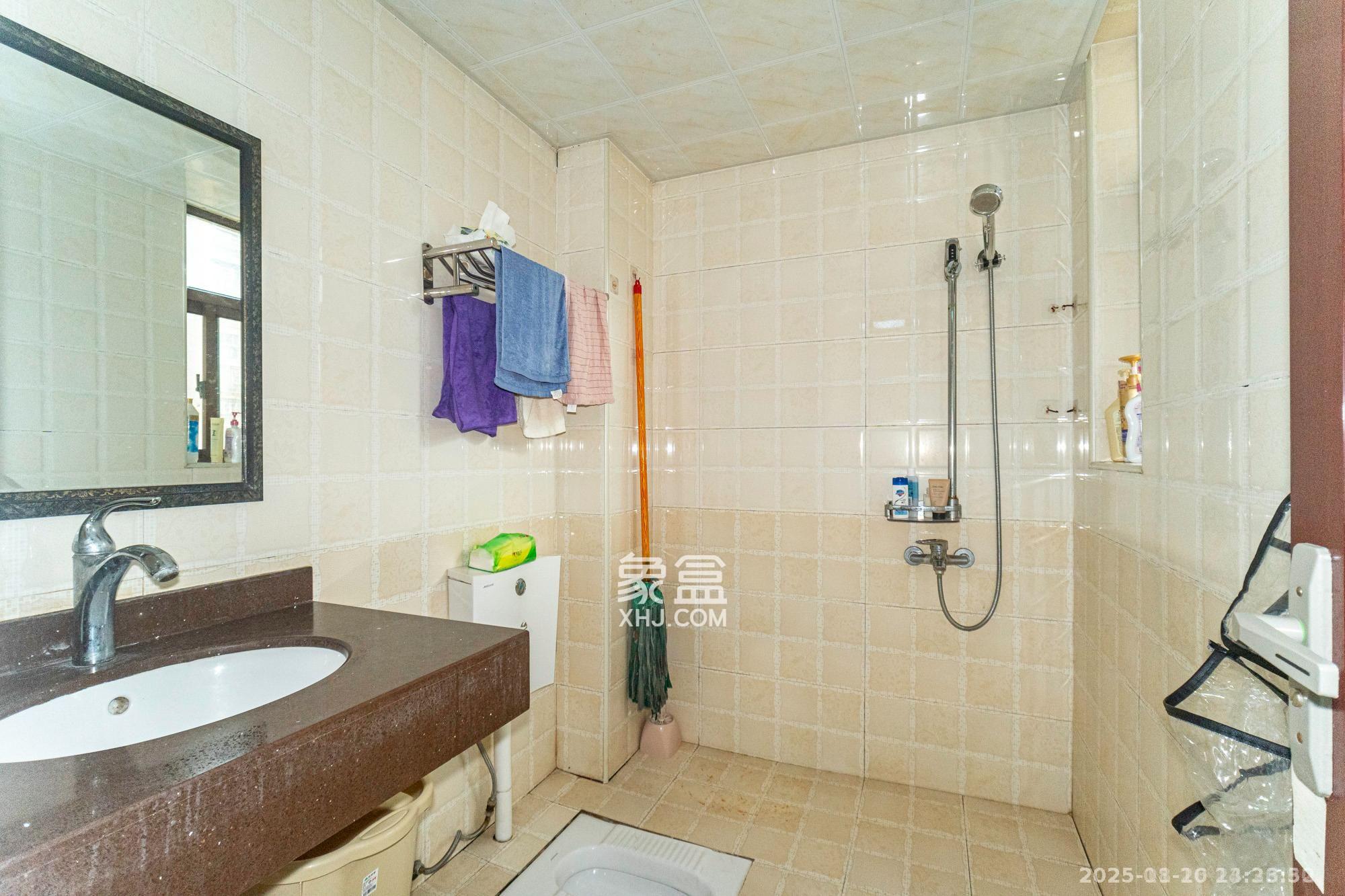 四季星城  3室2厅1卫    1700.0元/月室内图