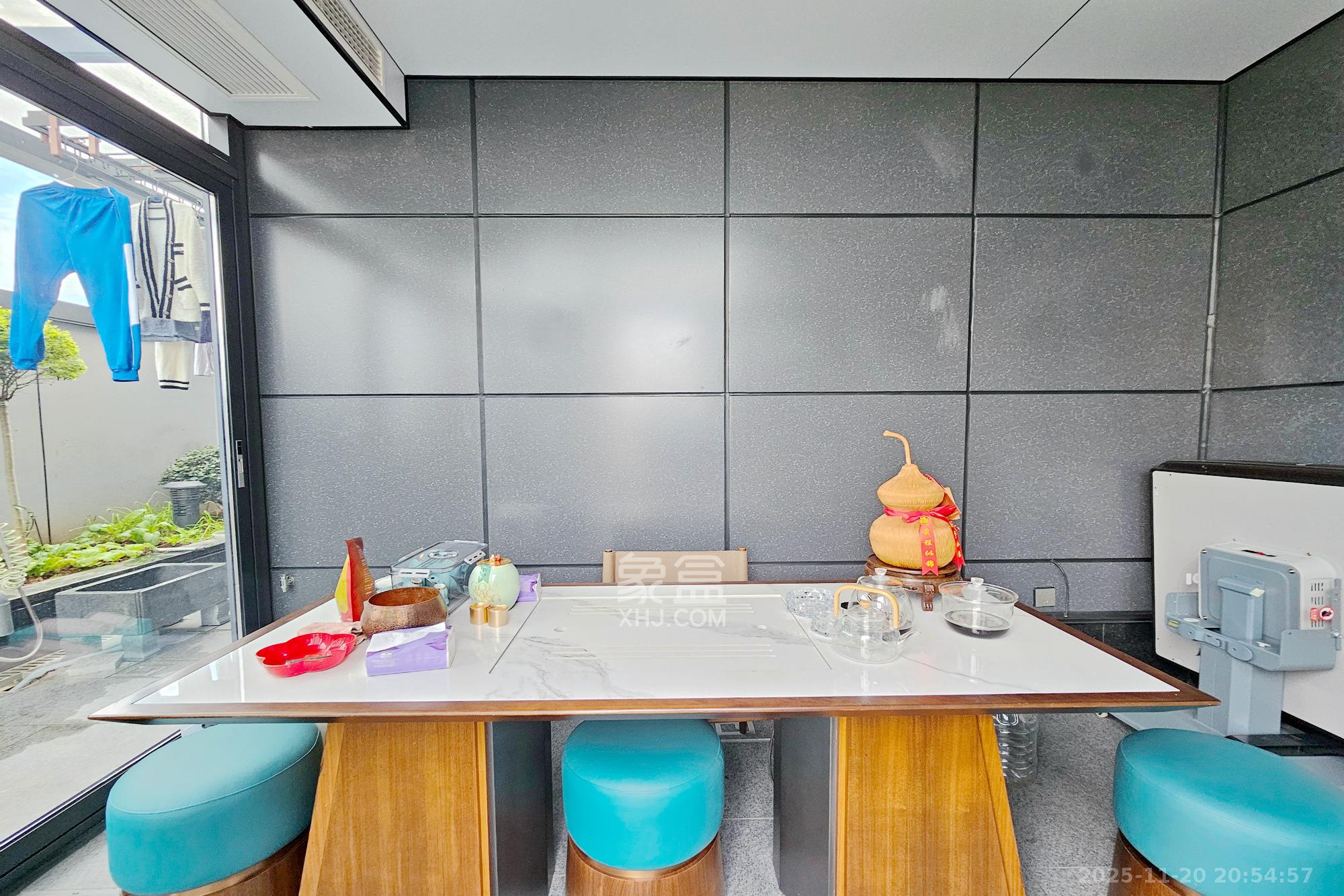 运达滨河广场  5室2厅5卫    1098.0万阳台