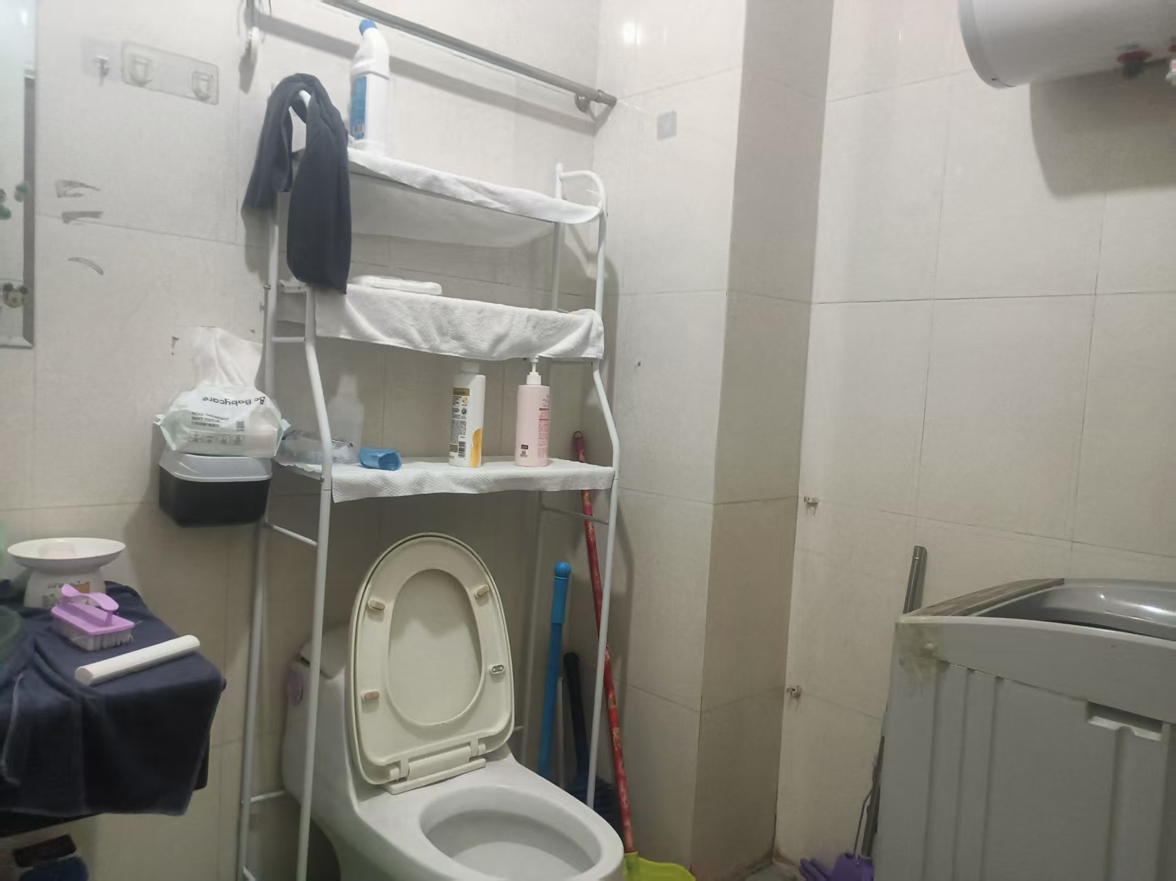 嘉茂大厦 1室0厅1卫 1000.0元/月 嘉茂大厦 1室0厅1卫 1000.0元/月室内图