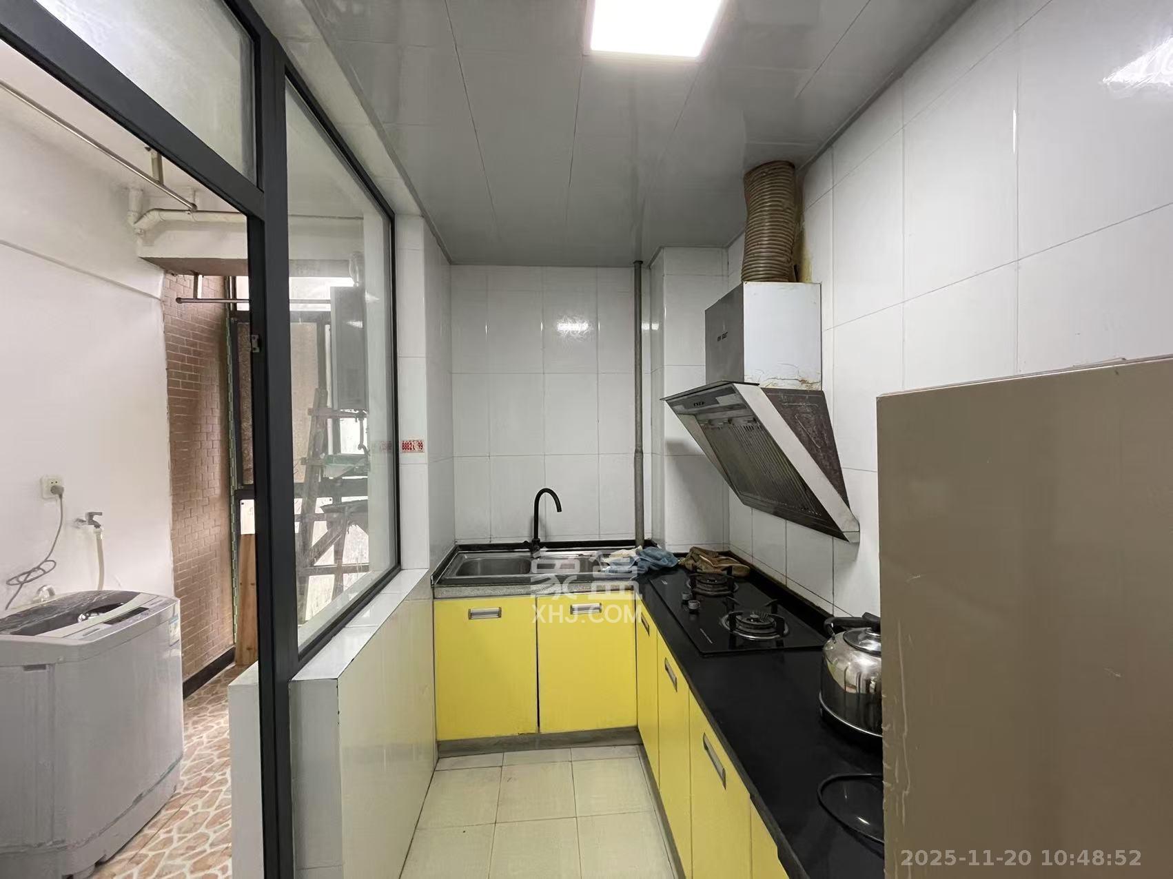 红公馆(前程丽景大厦) 4室1厅1卫 2000.0元/月 红公馆(前程丽景大厦) 4室1厅1卫 2000.0元/月室内图