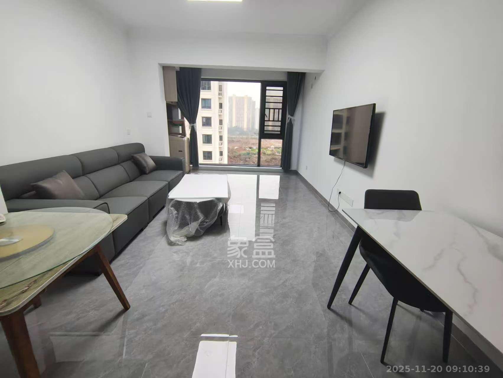 湘荷美苑  2室2厅1卫    1800.0元/月