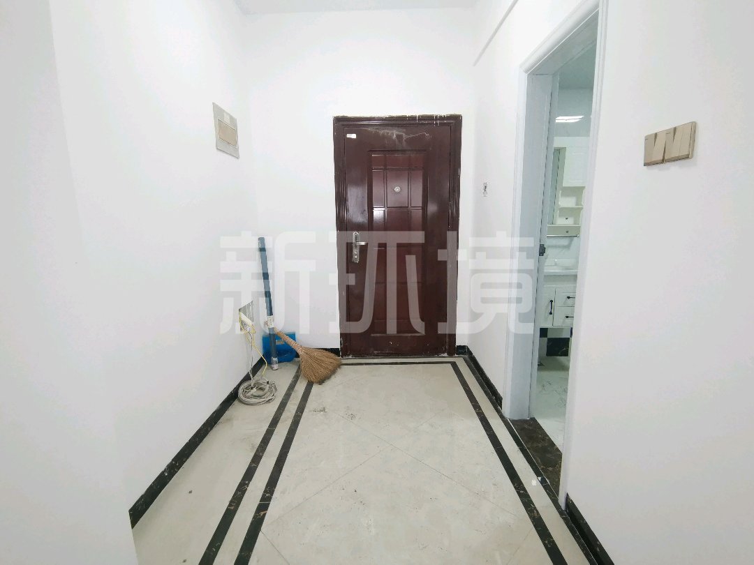 黄金大厦 1室1厅1卫 1000.0元/月 黄金大厦 1室1厅1卫 1000.0元/月室内图