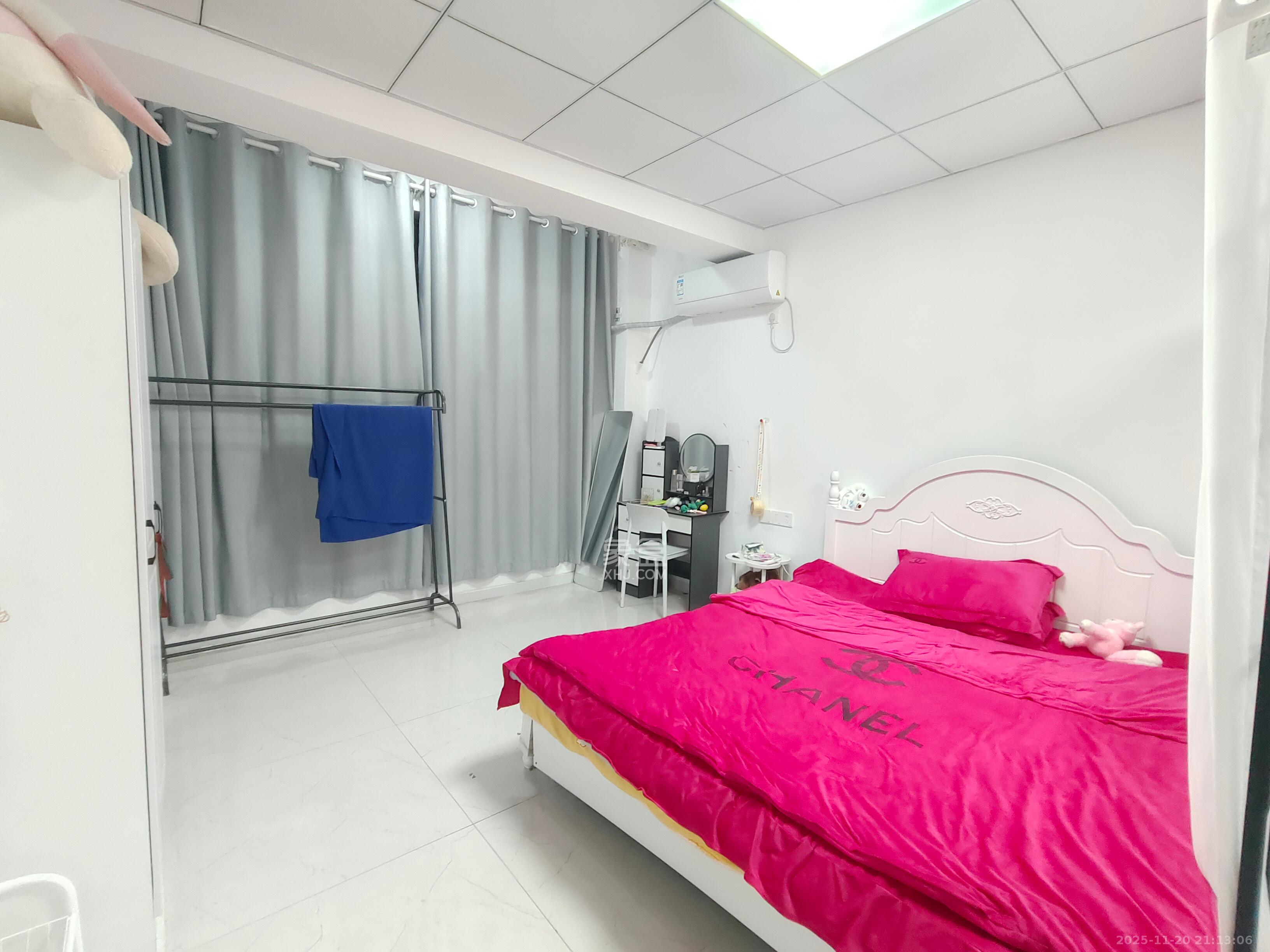 融圣国际  1室1厅1卫    1800.0元/月室内图