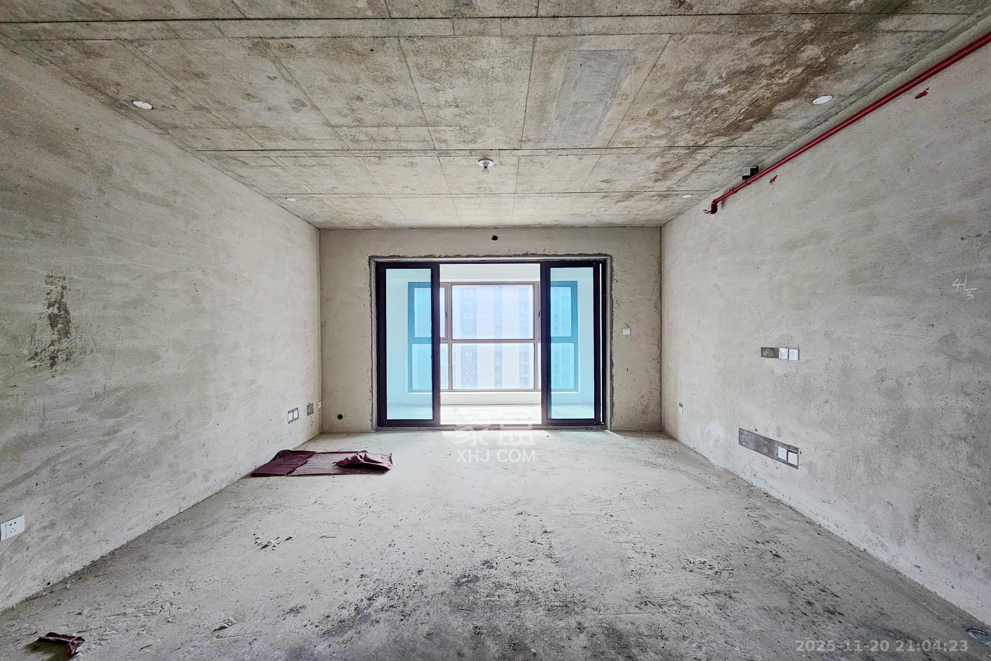 明昇壹城(明昇时代广场)二期 4室2厅3卫 228.0万 明昇壹城(明昇时代广场)二期 4室2厅3卫 228.0万客厅