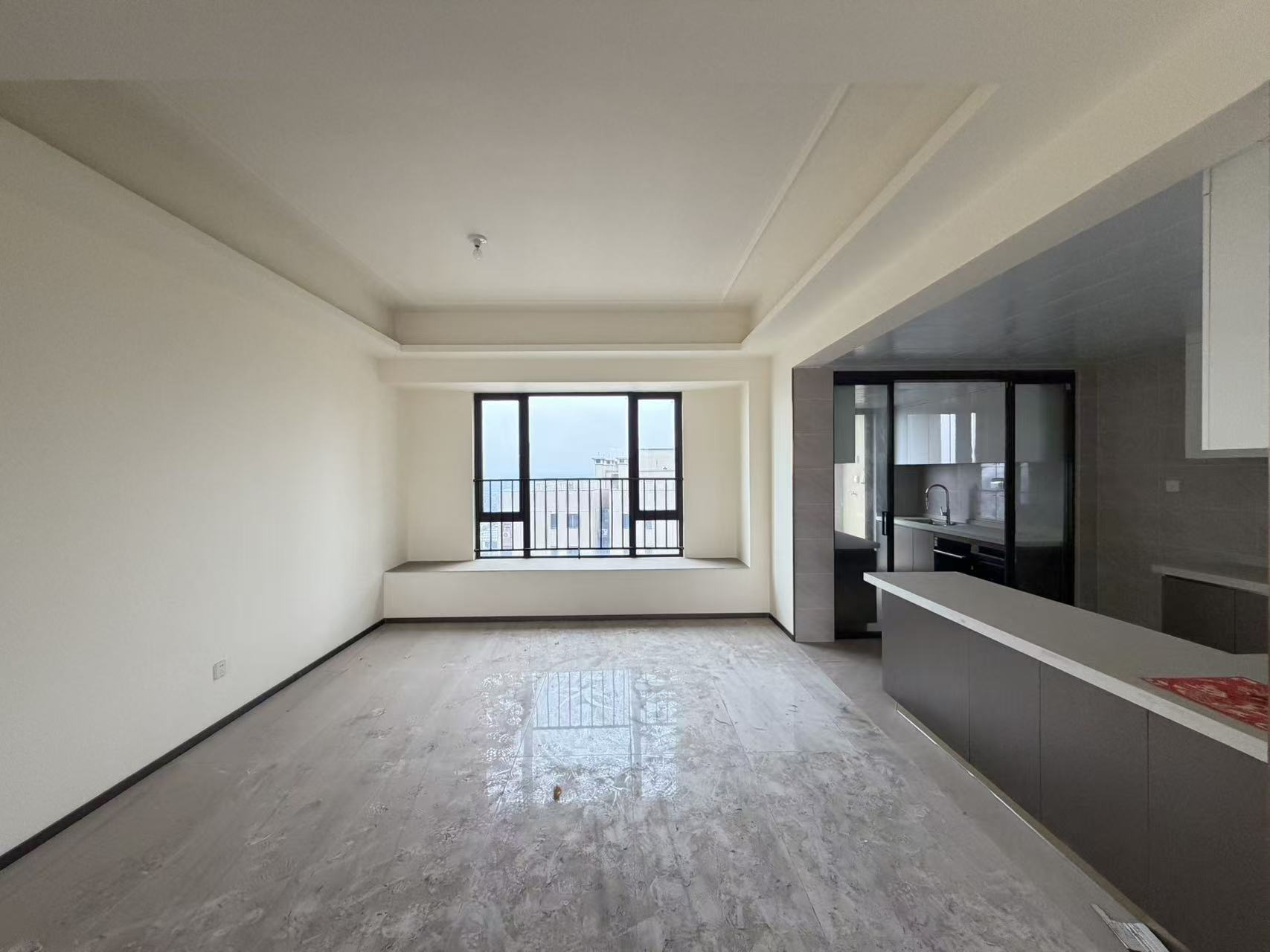 华耀碧桂园十里江湾誉峯  5室2厅3卫    5000.0元/月室内图