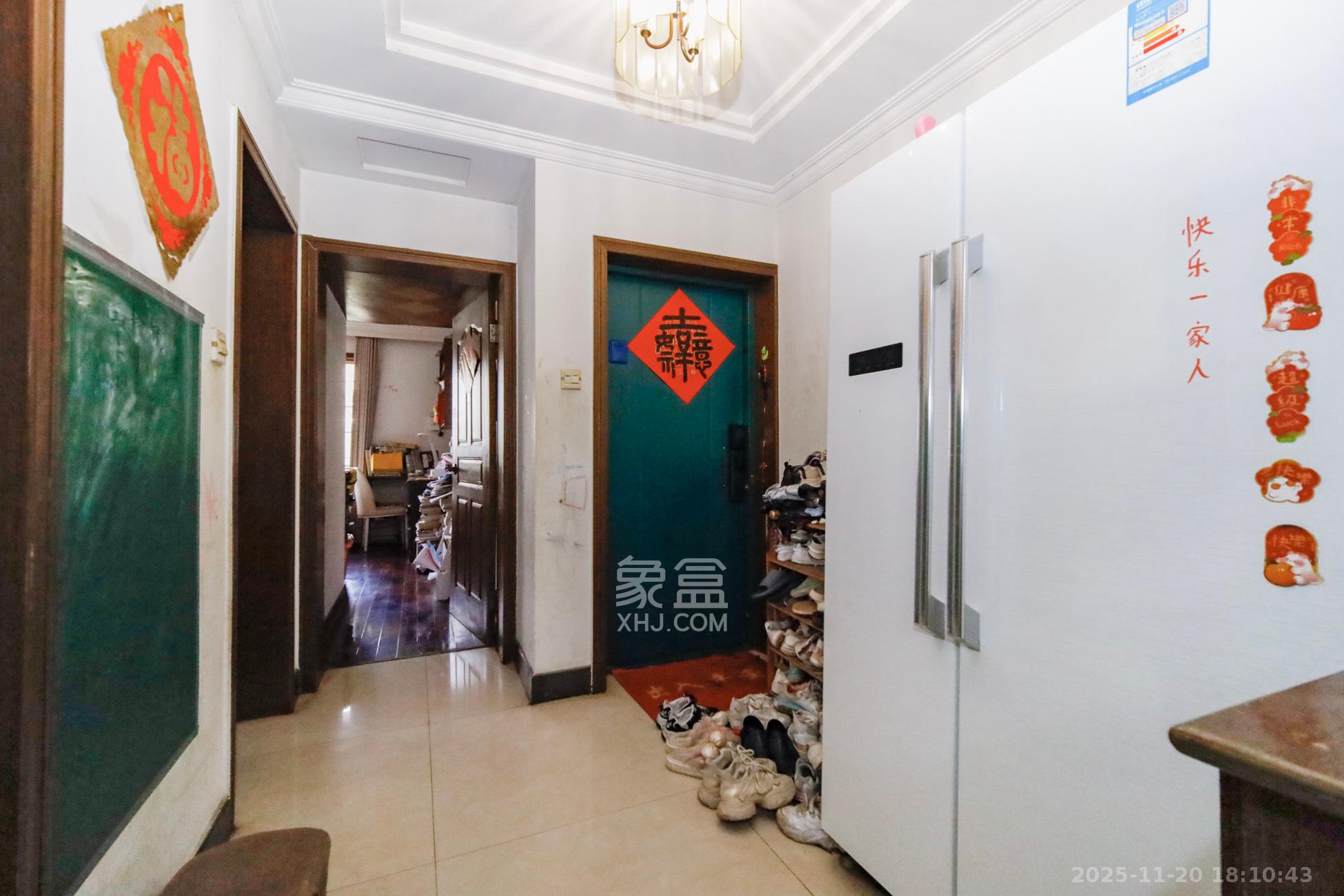 融城花苑  1室0厅0卫    42.8万客厅