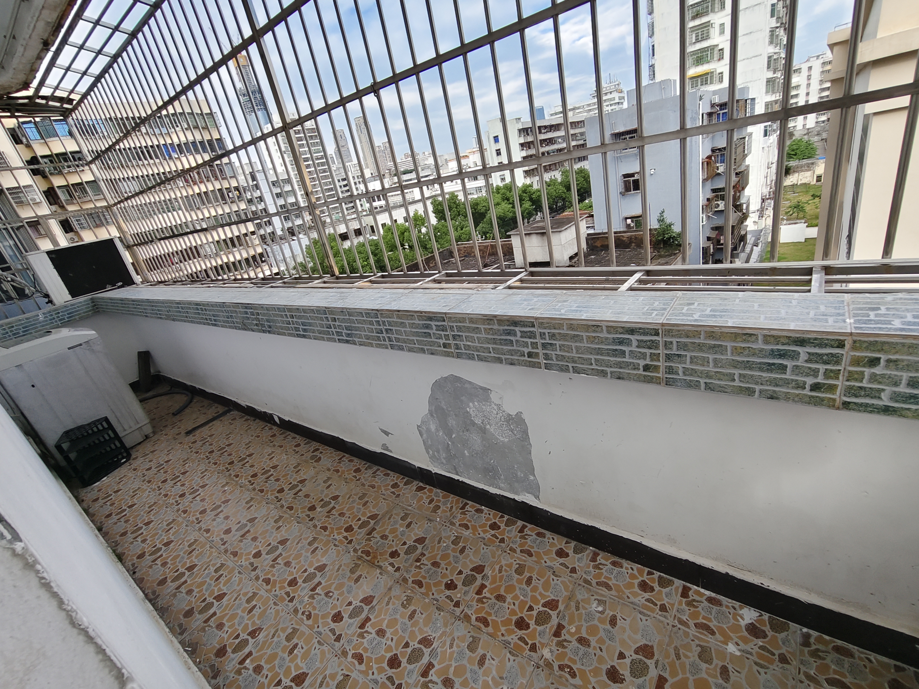 琼山华侨大厦 2室1厅1卫 1900.0元/月 琼山华侨大厦 2室1厅1卫 1900.0元/月室内图