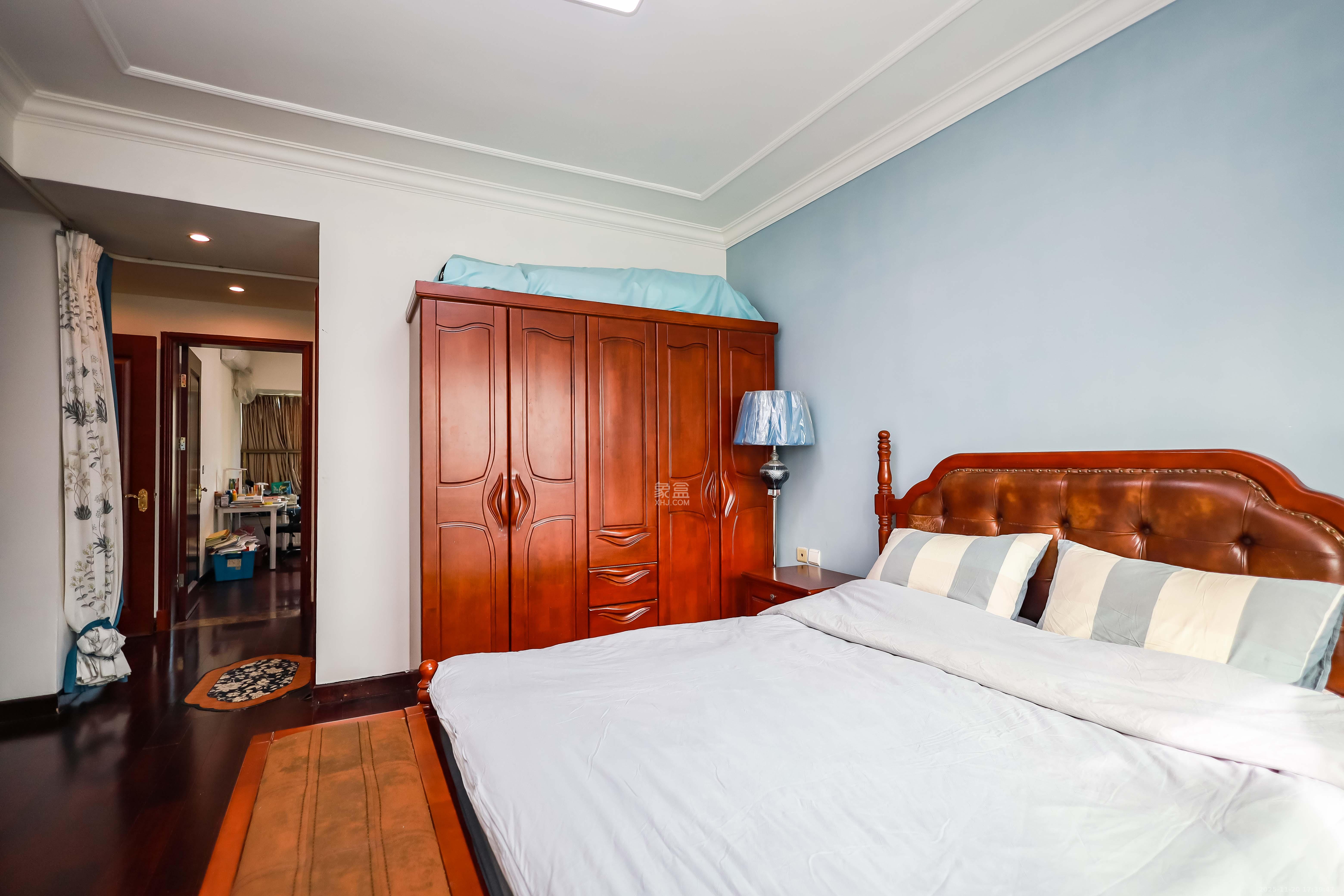 恒大华府 4室2厅1卫 218.0万 恒大华府 4室2厅1卫 218.0万卧室