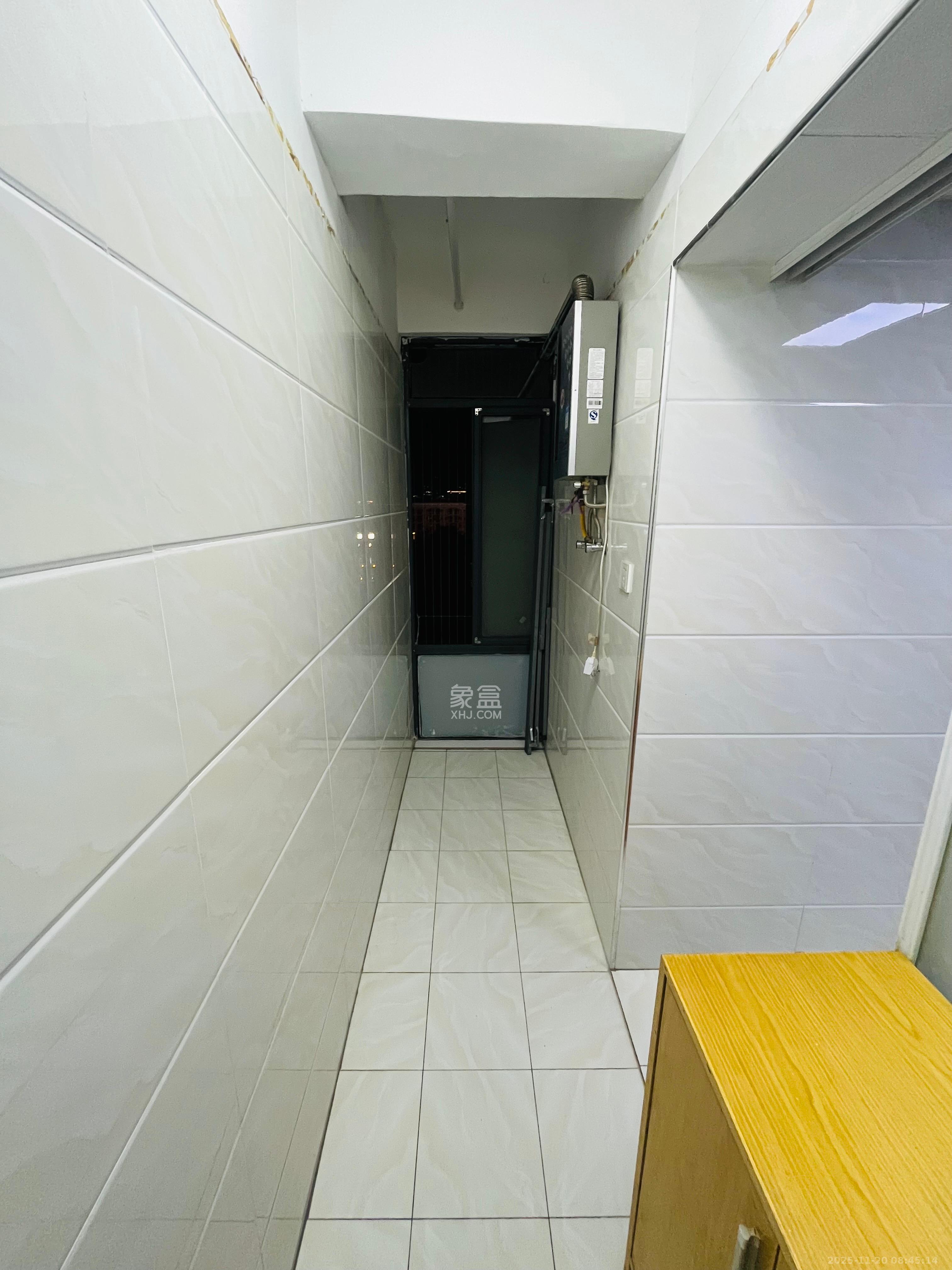 百纳广场(百纳公寓) 2室1厅1卫 1700.0元/月 百纳广场(百纳公寓) 2室1厅1卫 1700.0元/月室内图