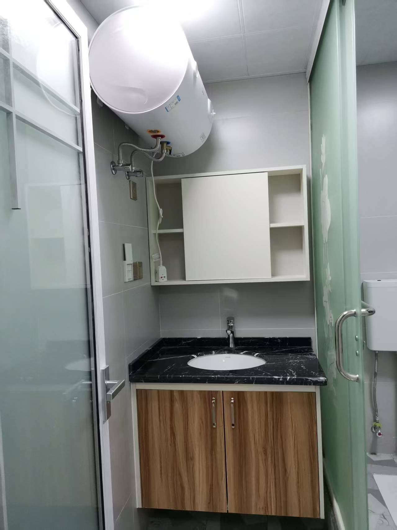 尚书房 1室1厅1卫 1300.0元/月 尚书房 1室1厅1卫 1300.0元/月室内图