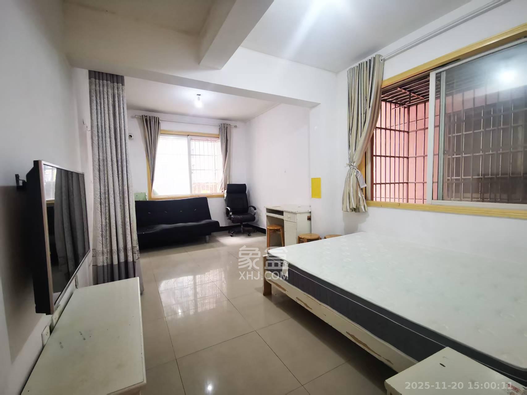 银轩铭誉（四海怡家）  1室1厅1卫    1450.0元/月