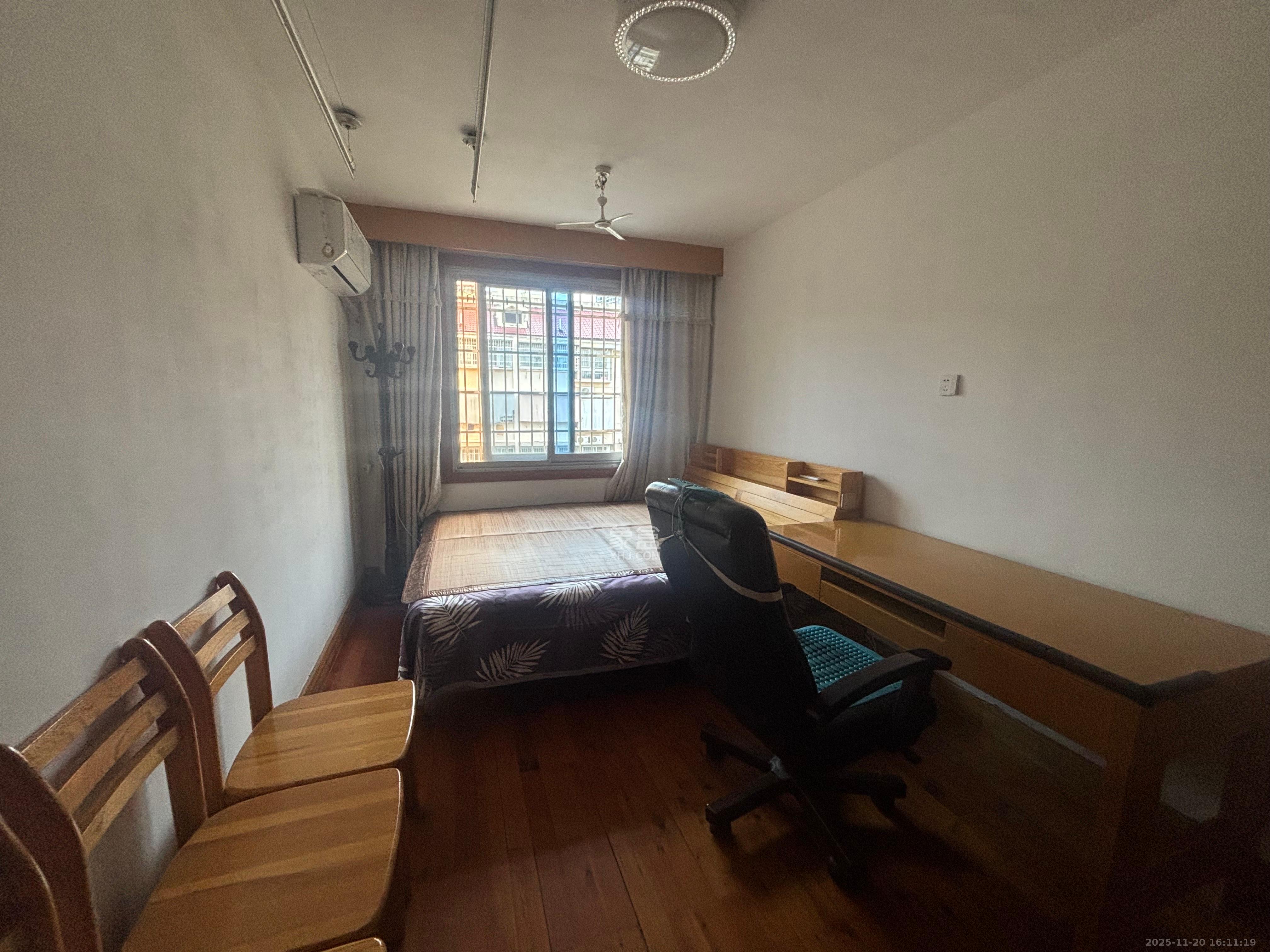 鼓风机械厂宿舍 1室1厅1卫 1200.0元/月 鼓风机械厂宿舍 1室1厅1卫 1200.0元/月室内图