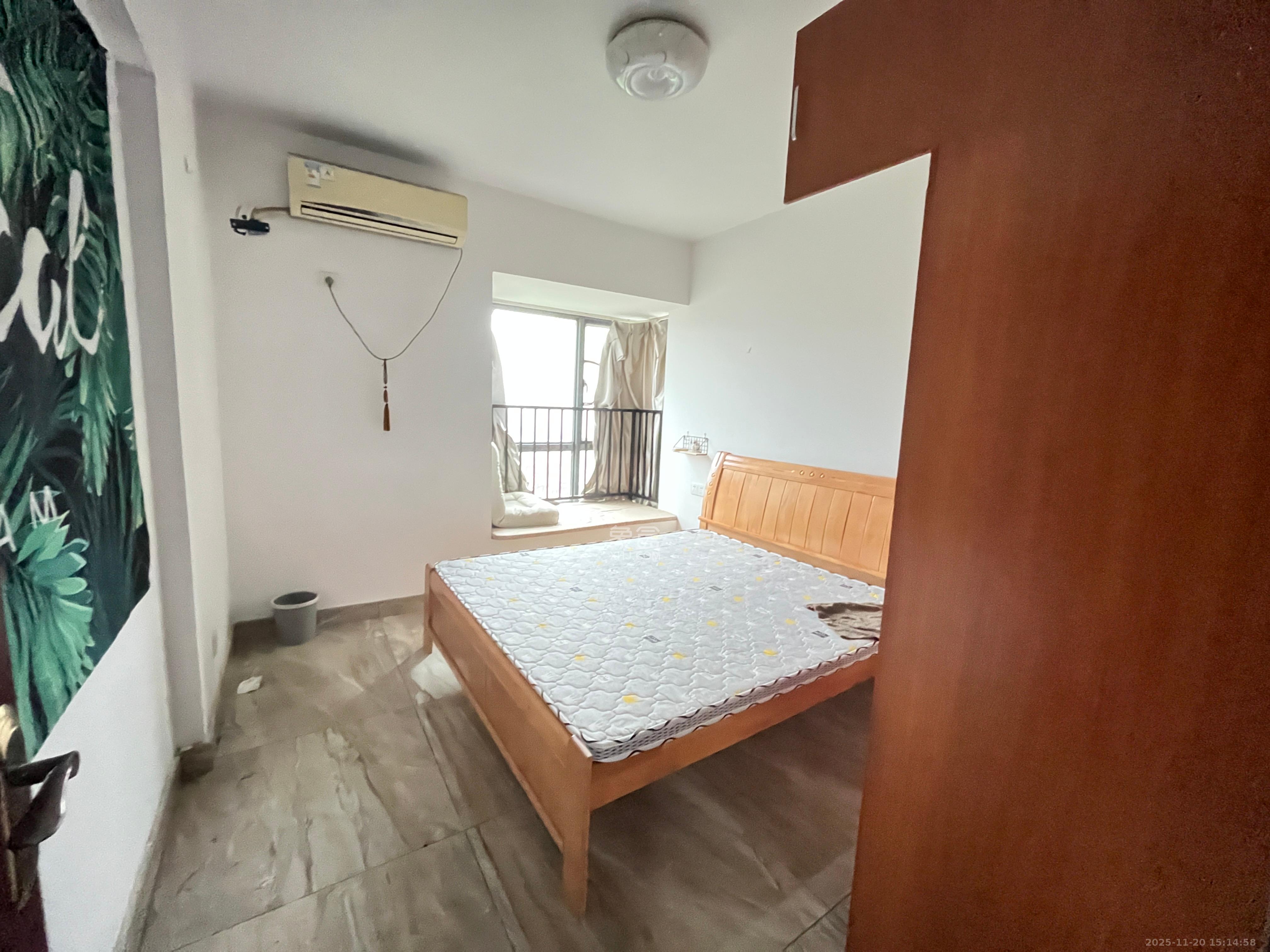 融科檀香山（融科紫檀、香山国际）  2室2厅1卫    2400.0元/月室内图