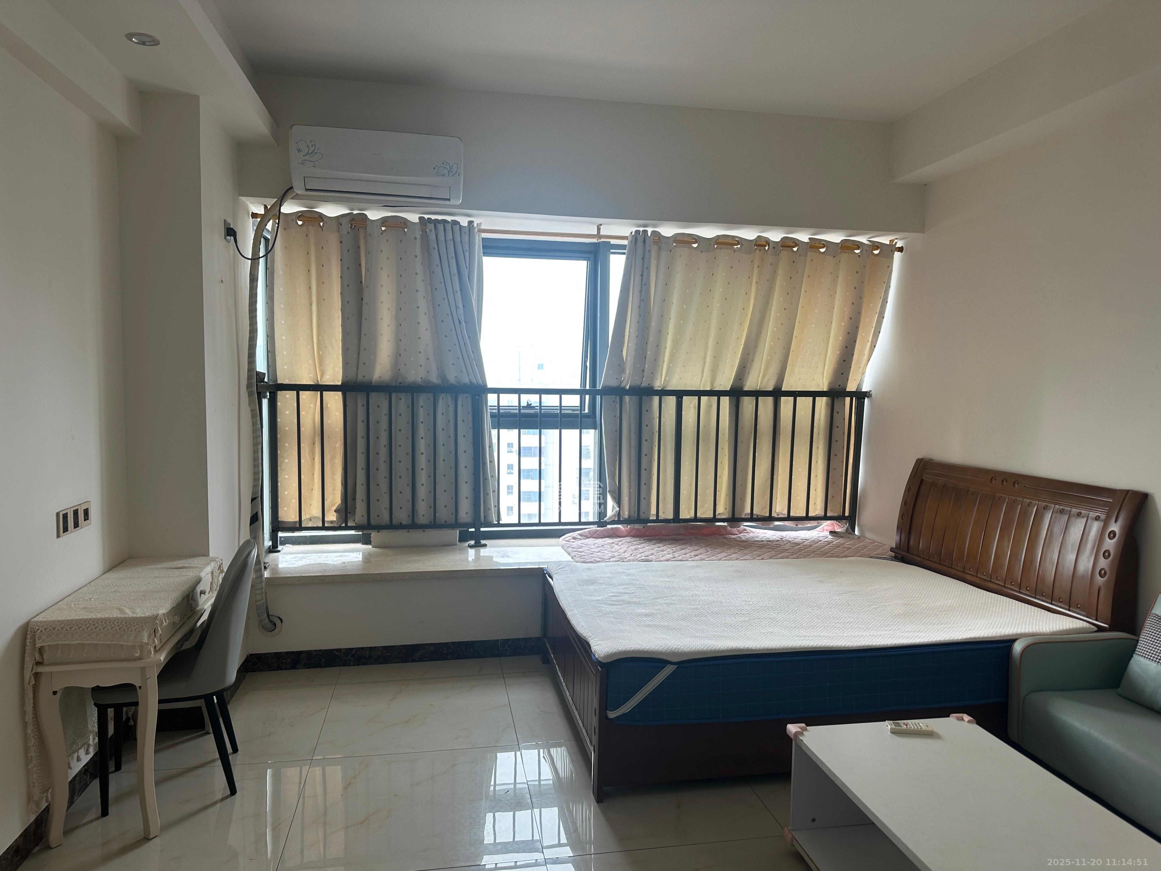 众东国际  1室1厅1卫    1500.0元/月