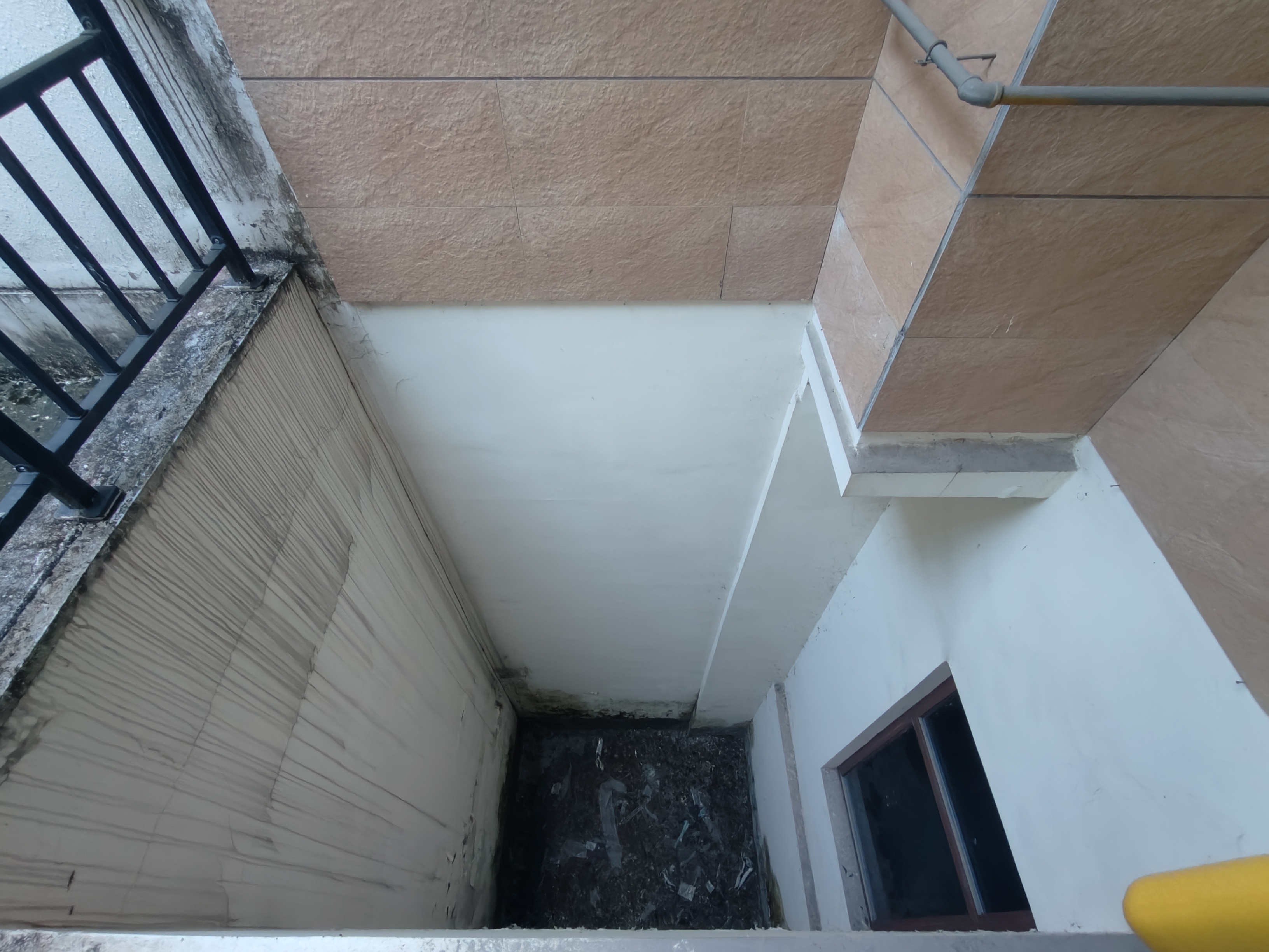 中天鹭鸶湾一期 6室2厅3卫 265.0万 中天鹭鸶湾一期 6室2厅3卫 265.0万客厅