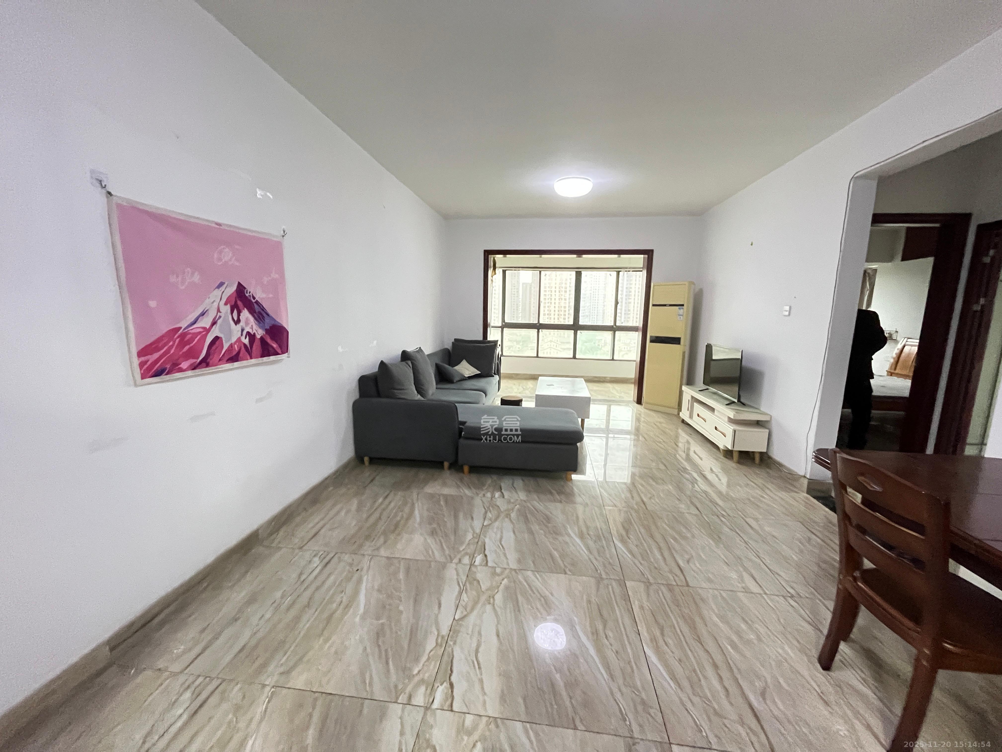 融科檀香山(融科紫檀、香山国际) 2室2厅1卫 2400.0元/月 融科檀香山(融科紫檀、香山国际) 2室2厅1卫 2400.0元/月室内图