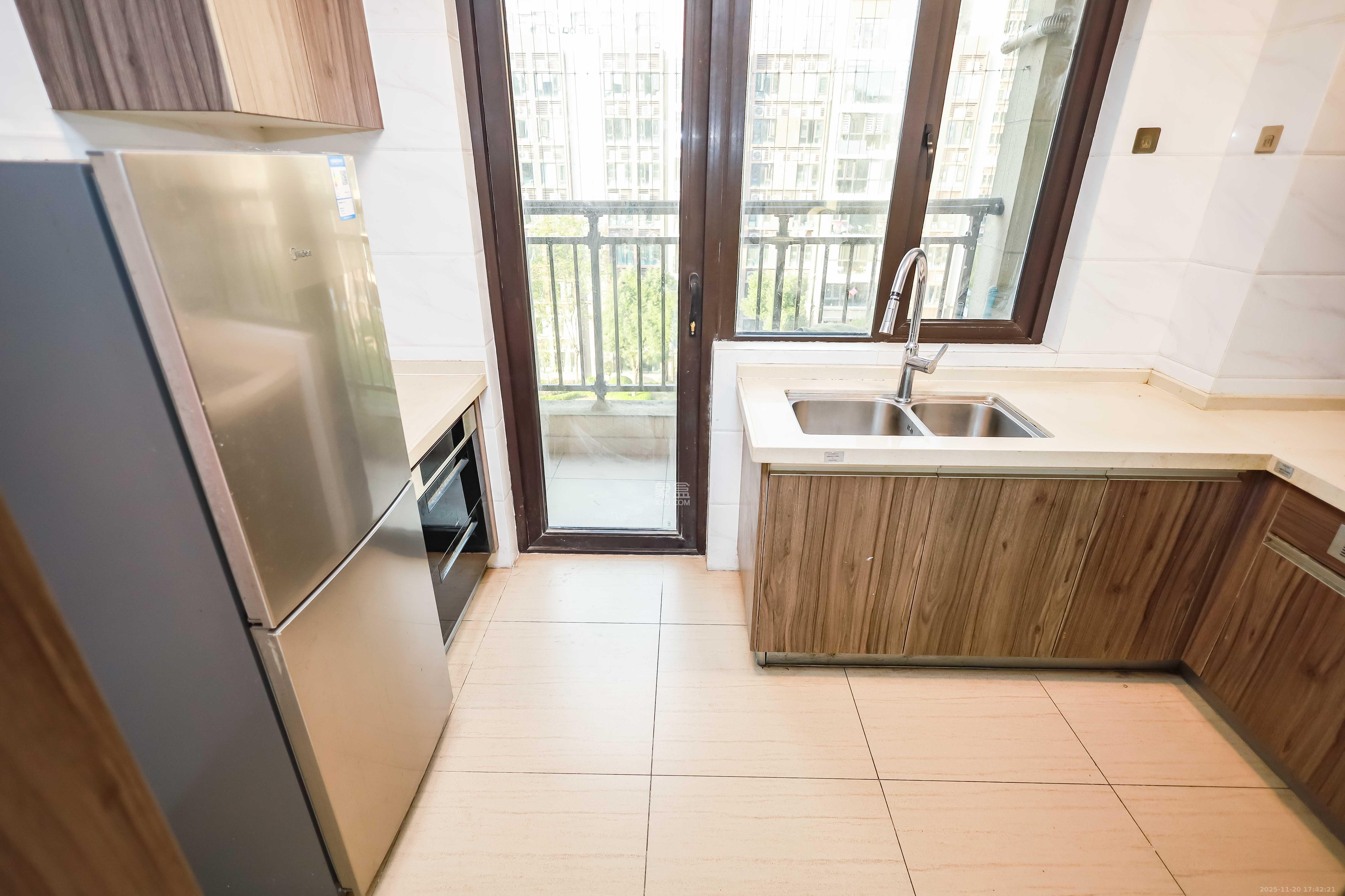 碧桂园荟隽棠  3室2厅2卫    93.0万厨房