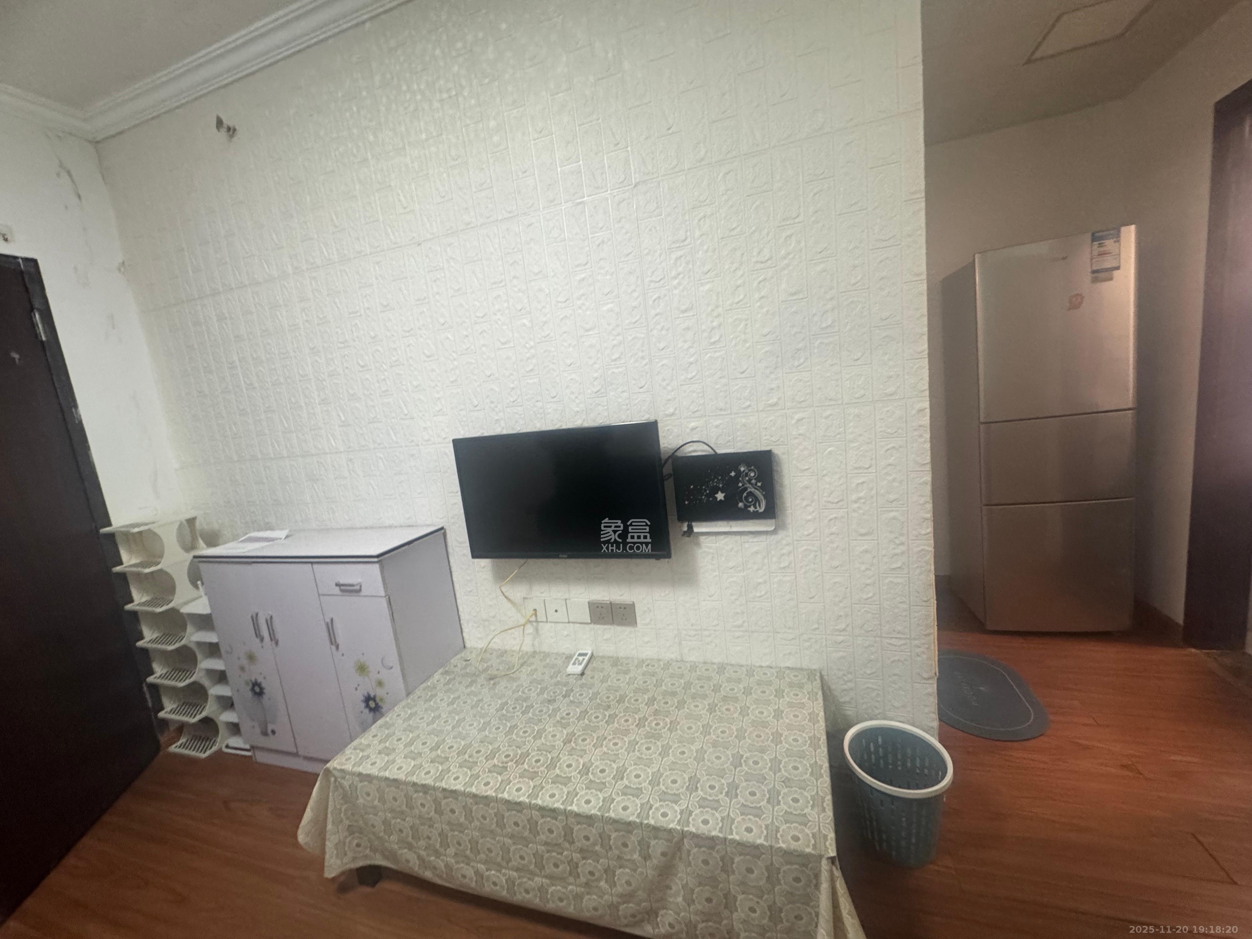 北辰三角洲E3区 1室1厅1卫 2200.0元/月 北辰三角洲E3区 1室1厅1卫 2200.0元/月室内图