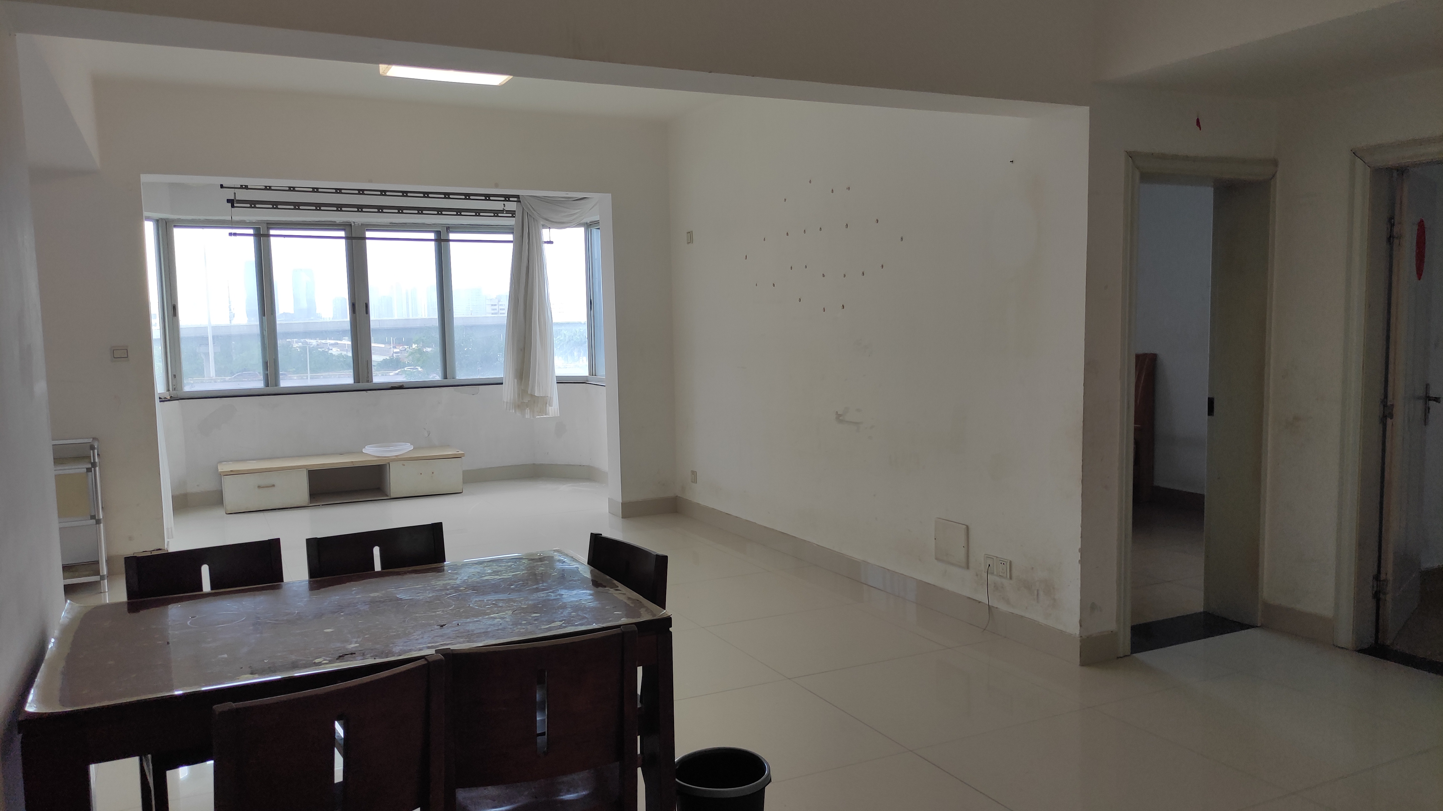 龙珠新城 3室2厅2卫 2800.0元/月 龙珠新城 3室2厅2卫 2800.0元/月室内图