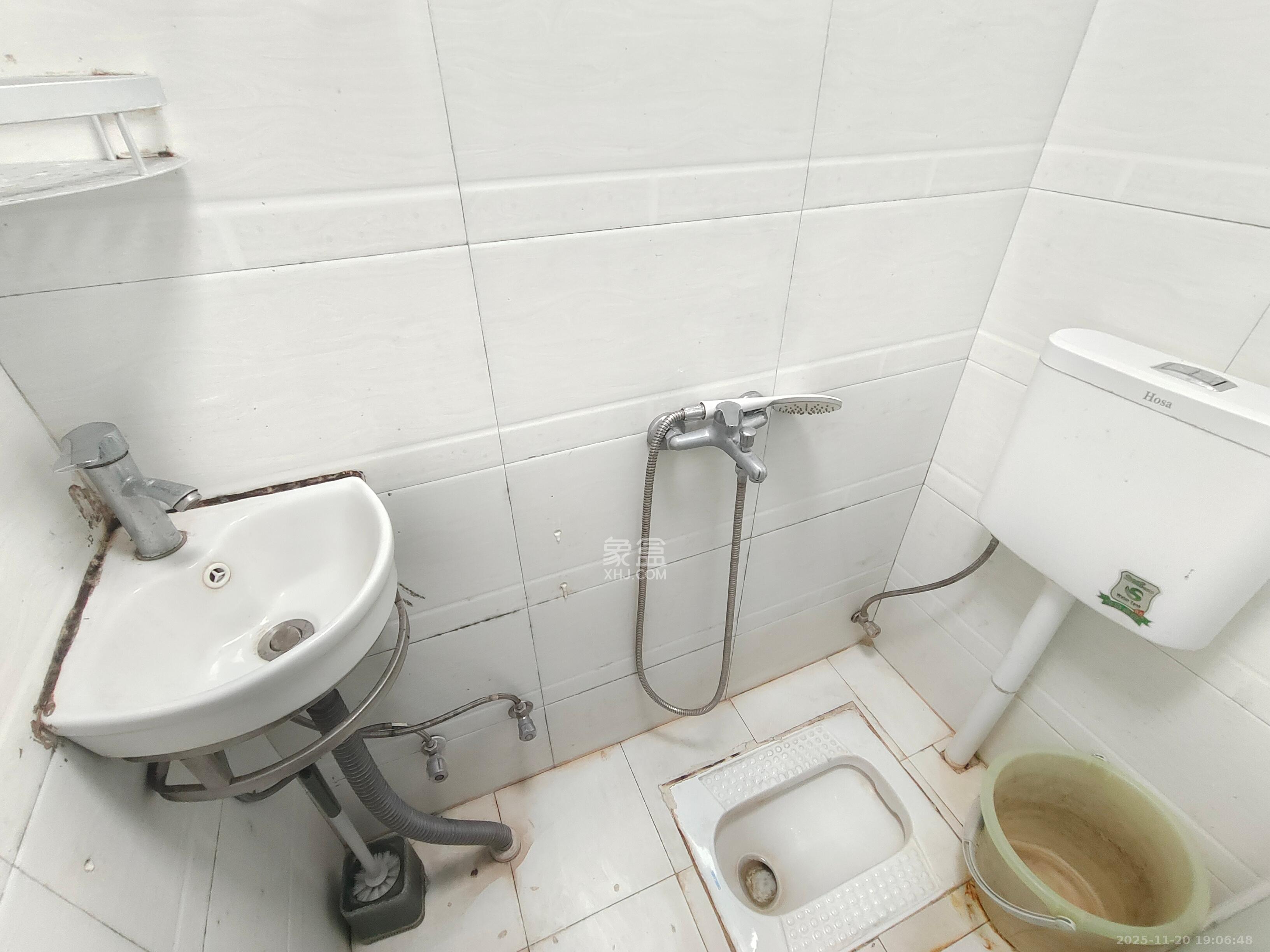 凯通国际城(凯通朝庭) 1室1厅1卫 1300.0元/月 凯通国际城(凯通朝庭) 1室1厅1卫 1300.0元/月室内图