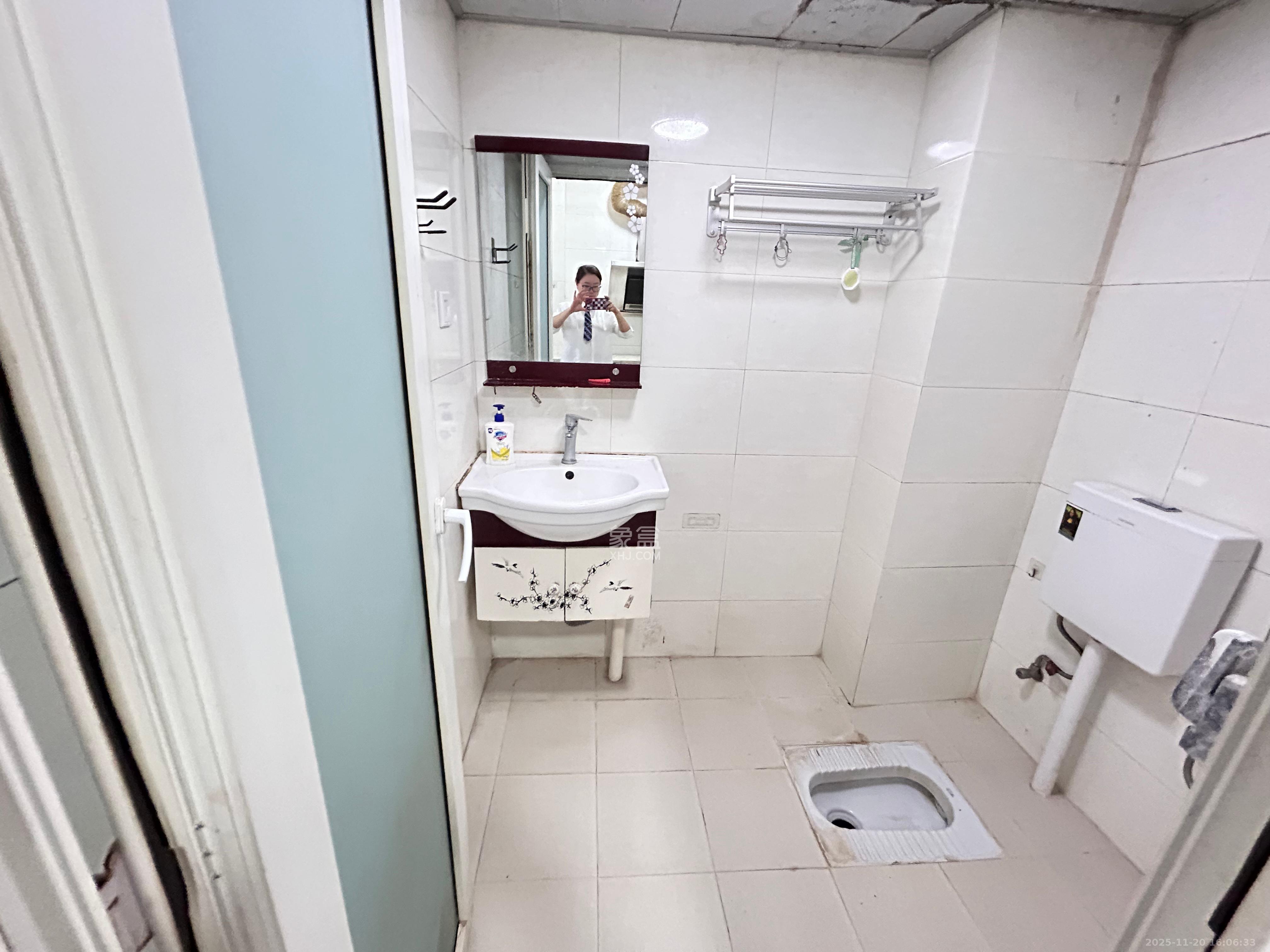 世景华庭 1室1厅1卫 1000.0元/月 世景华庭 1室1厅1卫 1000.0元/月室内图