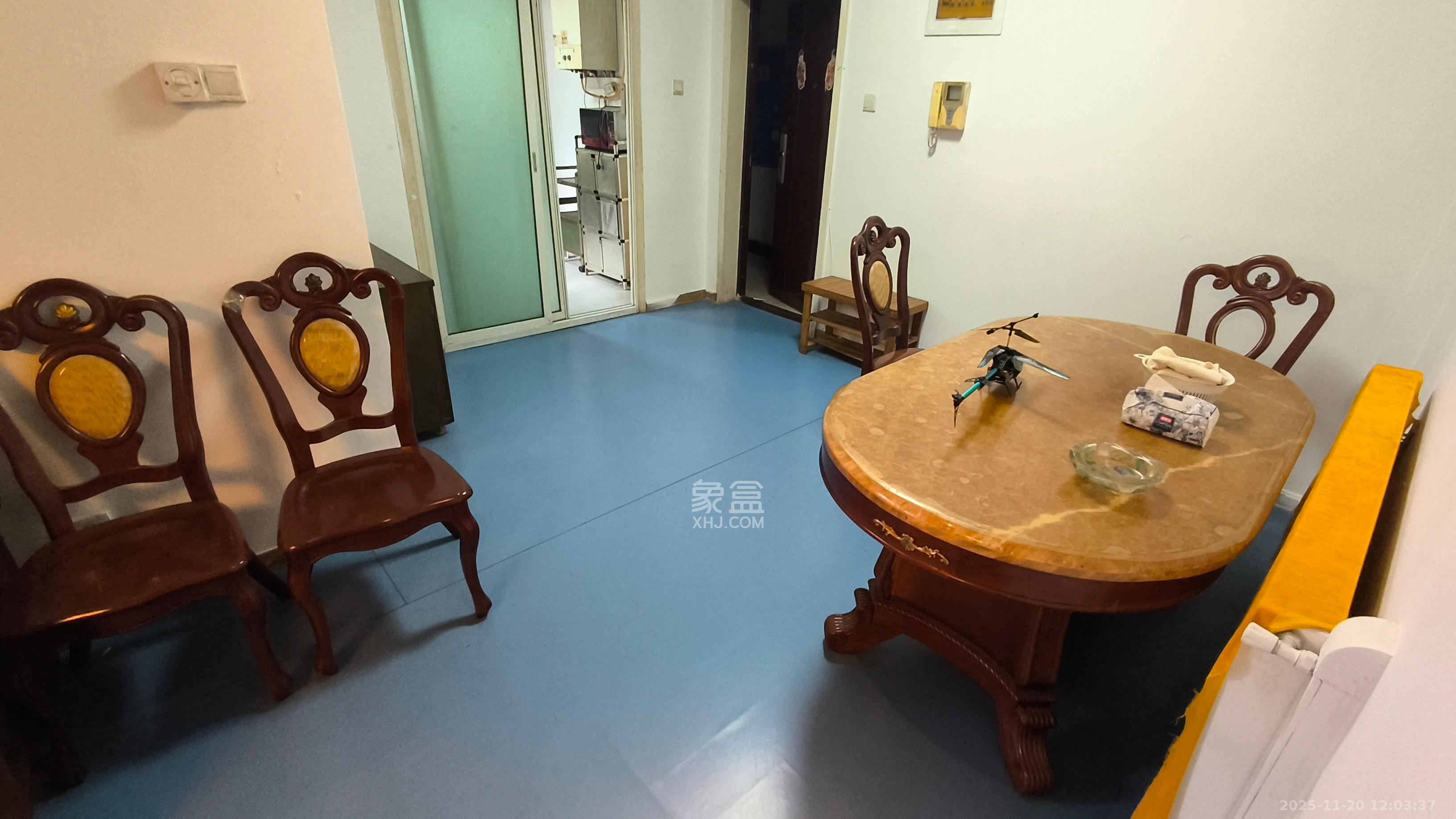 海利宿舍 3室2厅1卫 3200.0元/月 海利宿舍 3室2厅1卫 3200.0元/月室内图