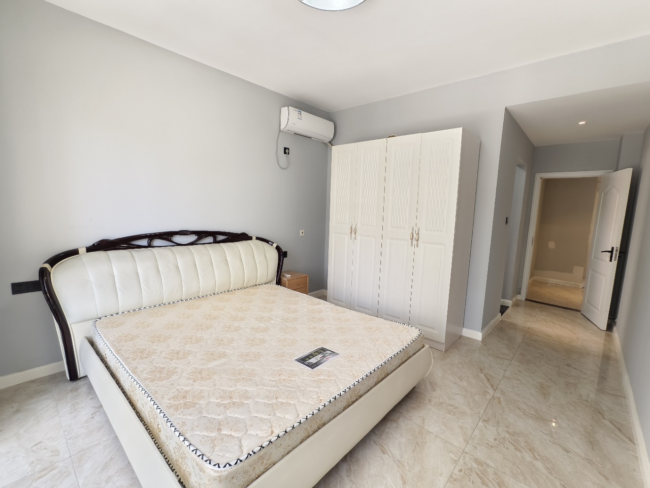 海航豪庭北苑  3室2厅2卫    5000.0元/月室内图