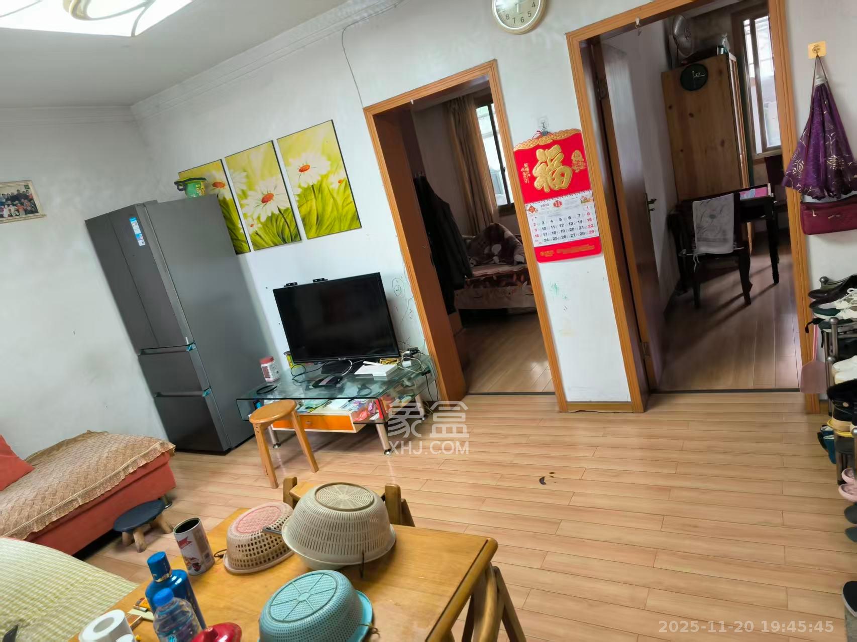 国庆新村  2室1厅1卫    1300.0元/月