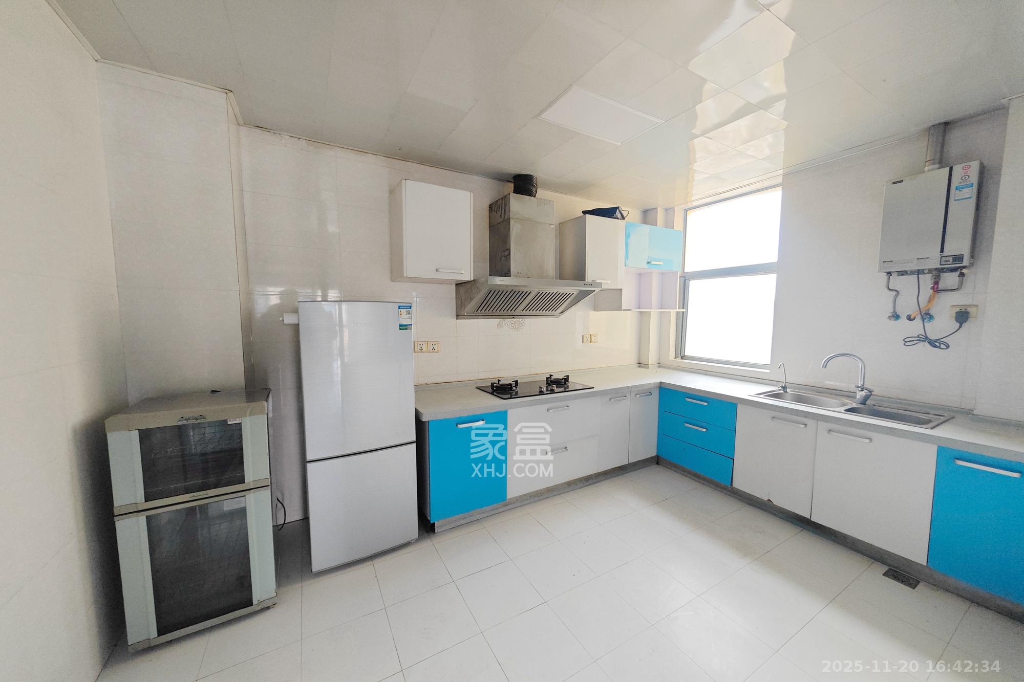 书香名邸 3室2厅1卫 93.8万 书香名邸 3室2厅1卫 93.8万厨房