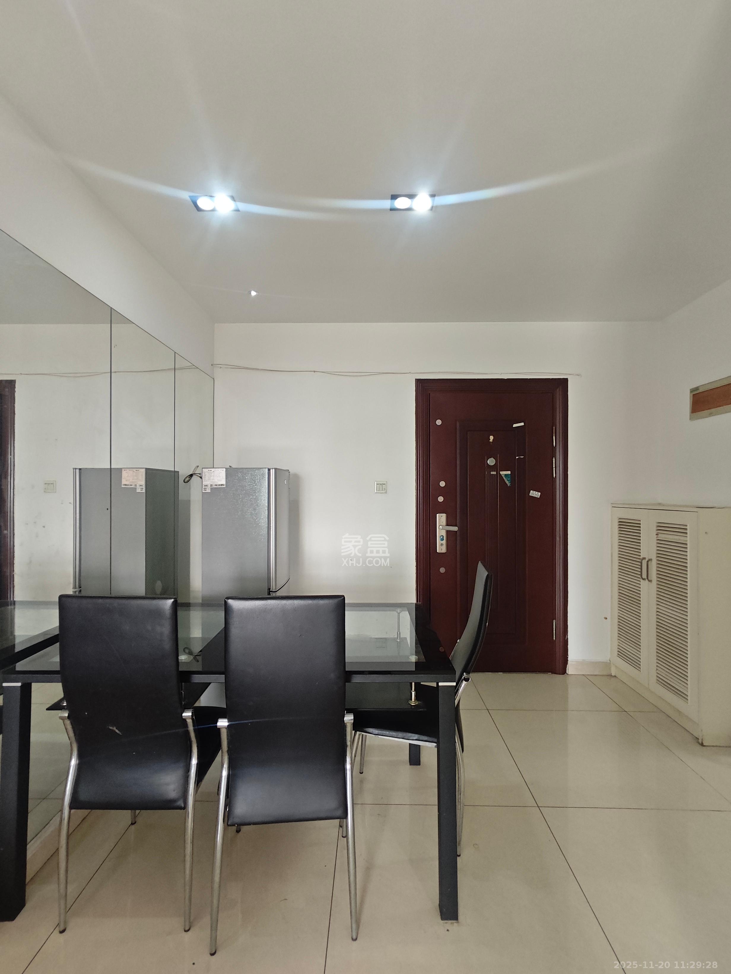 中国铁建国际城一期  2室2厅1卫    1400.0元/月室内图