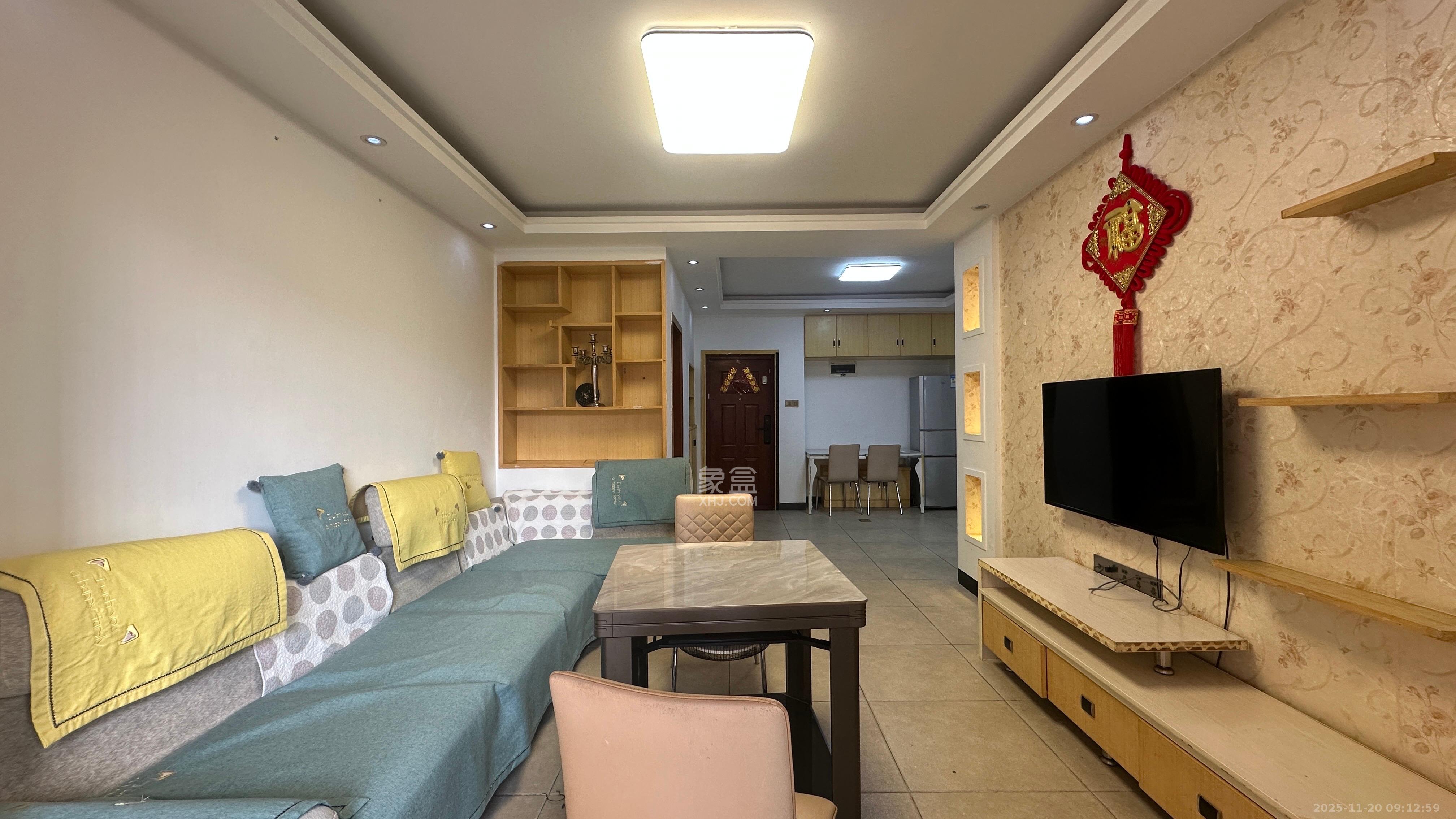 新城国际花都  2室2厅1卫    1400.0元/月室内图