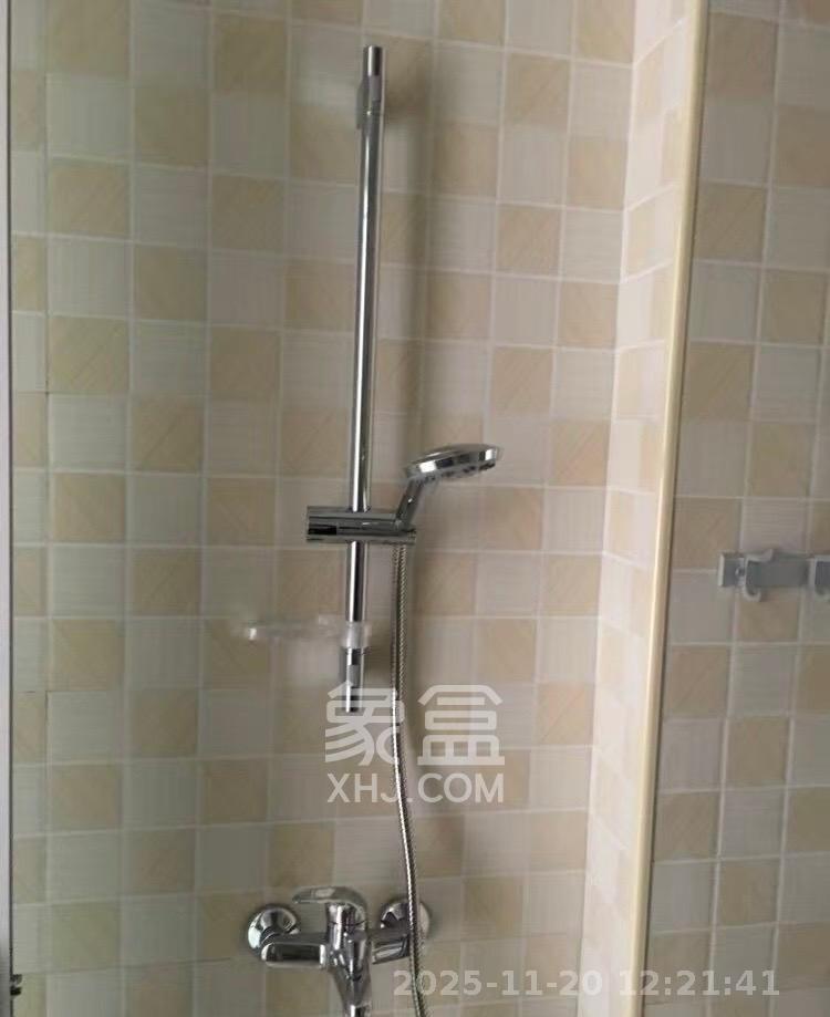 和馨园  1室1厅1卫    1300.0元/月室内图