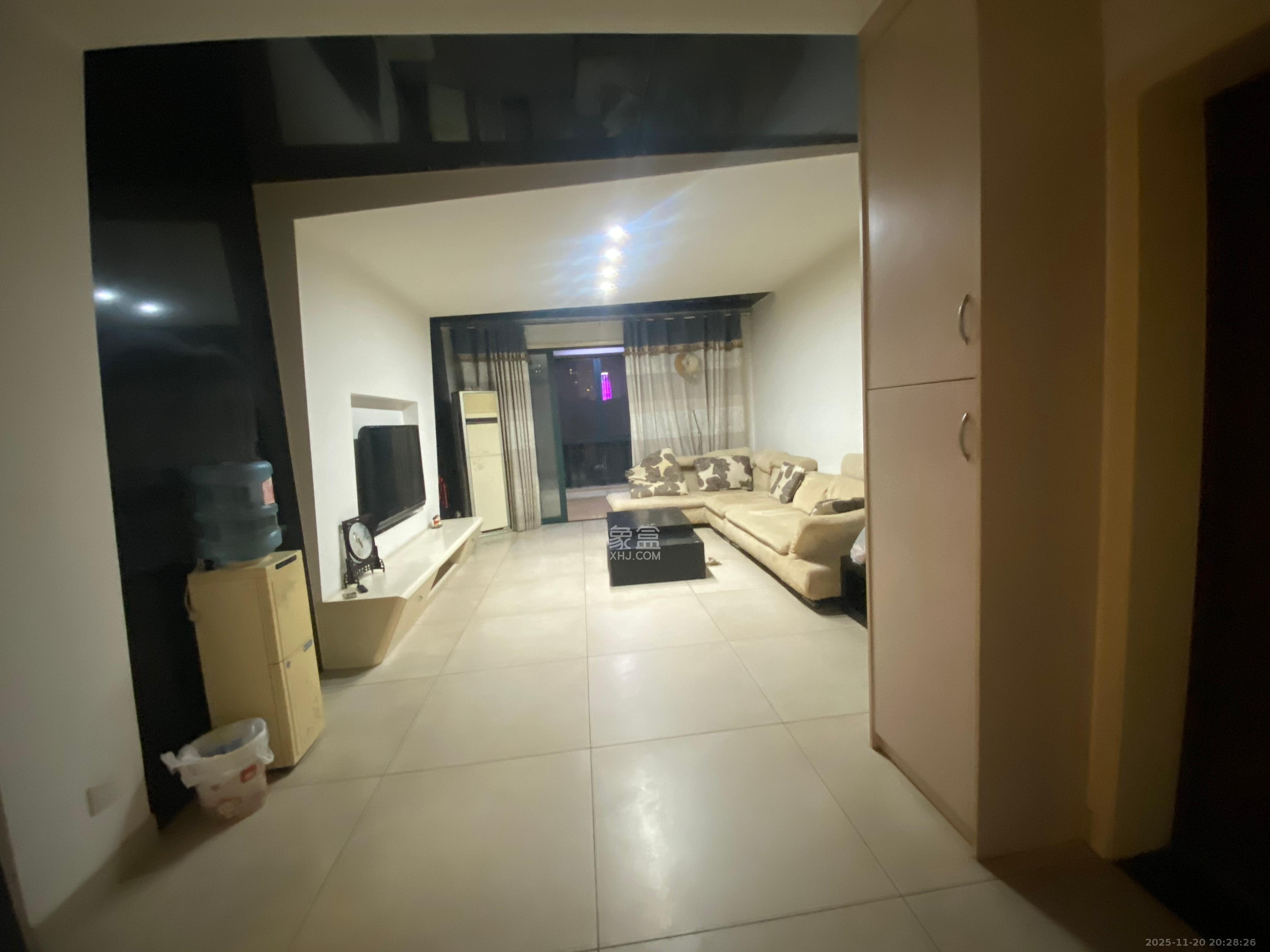 星城世家 3室2厅1卫 3000.0元/月 星城世家 3室2厅1卫 3000.0元/月室内图