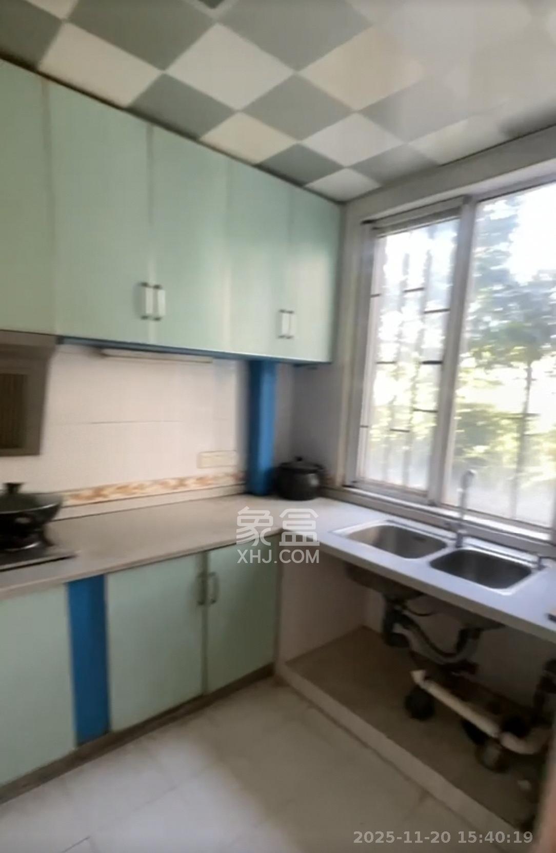 湘麓国际 3室2厅2卫 2100.0元/月 湘麓国际 3室2厅2卫 2100.0元/月室内图