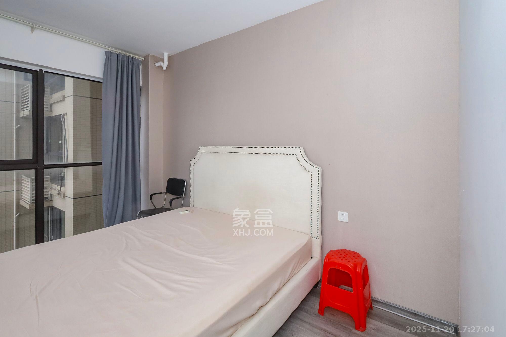 芙蓉别墅山庄（嘉湘华庭）  1室2厅2卫    3600.0元/月室内图