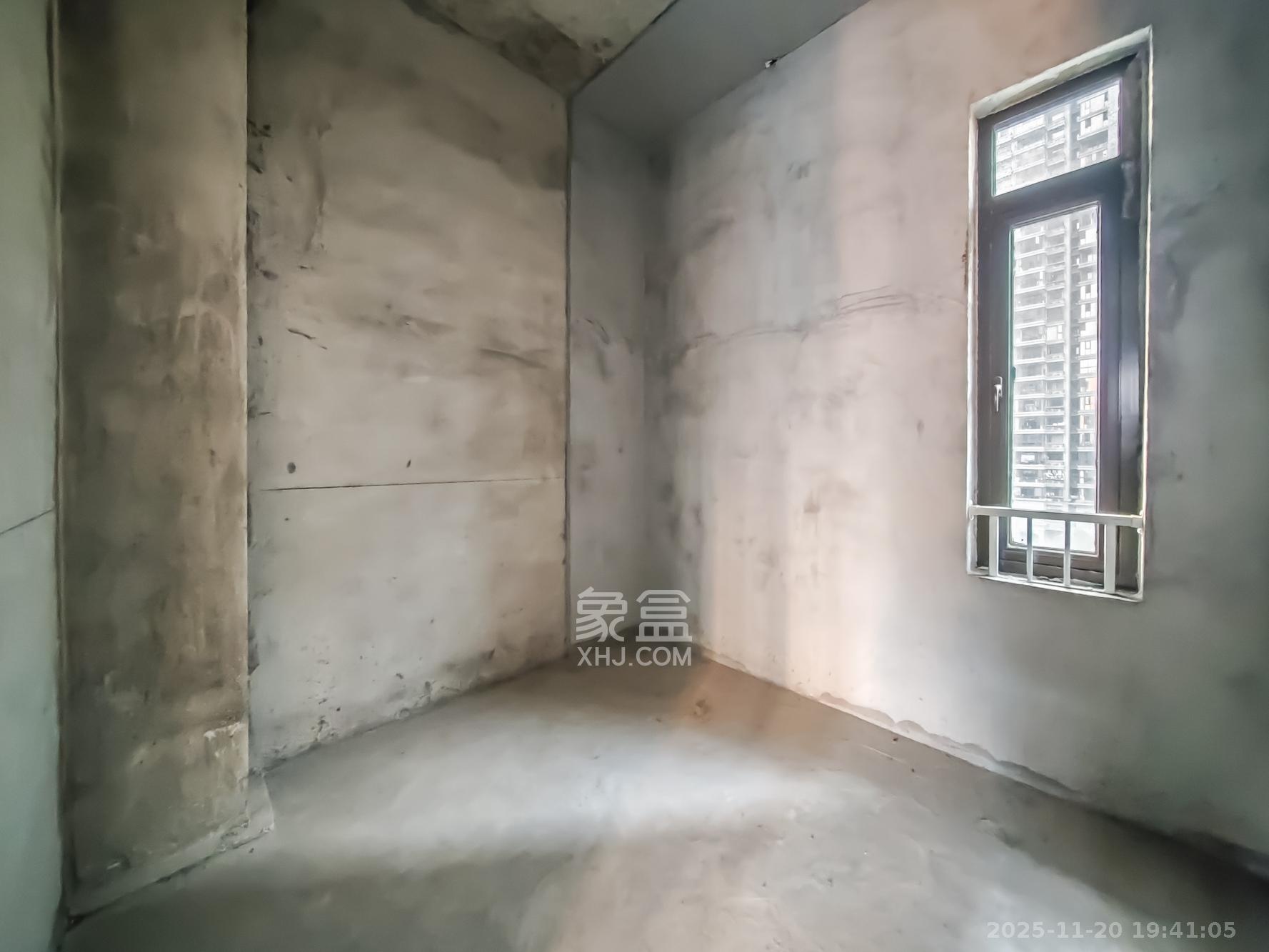 恒大御景天下城二期 5室2厅3卫 220.0万 恒大御景天下城二期 5室2厅3卫 220.0万其他