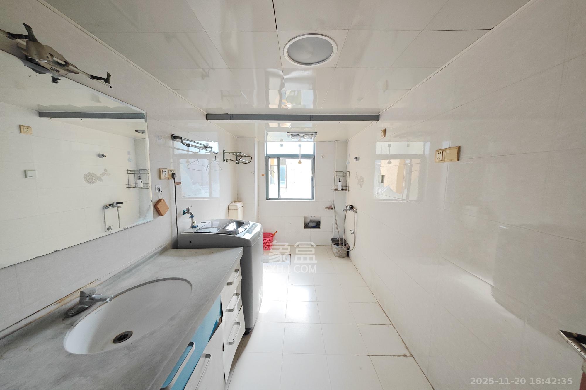 书香名邸 3室2厅1卫 93.8万 书香名邸 3室2厅1卫 93.8万其他