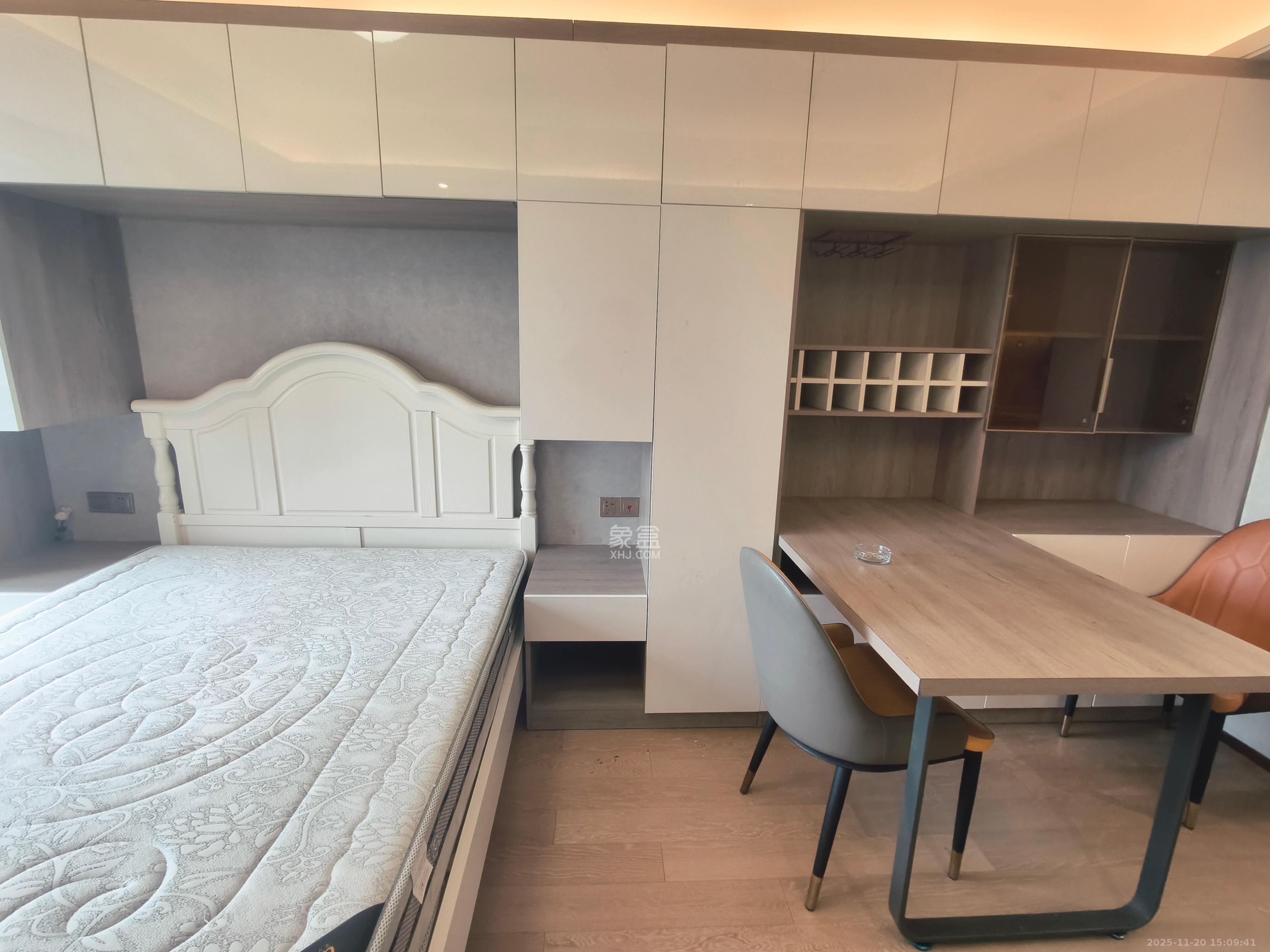 旭辉华宇南宸府  1室1厅1卫    1200.0元/月