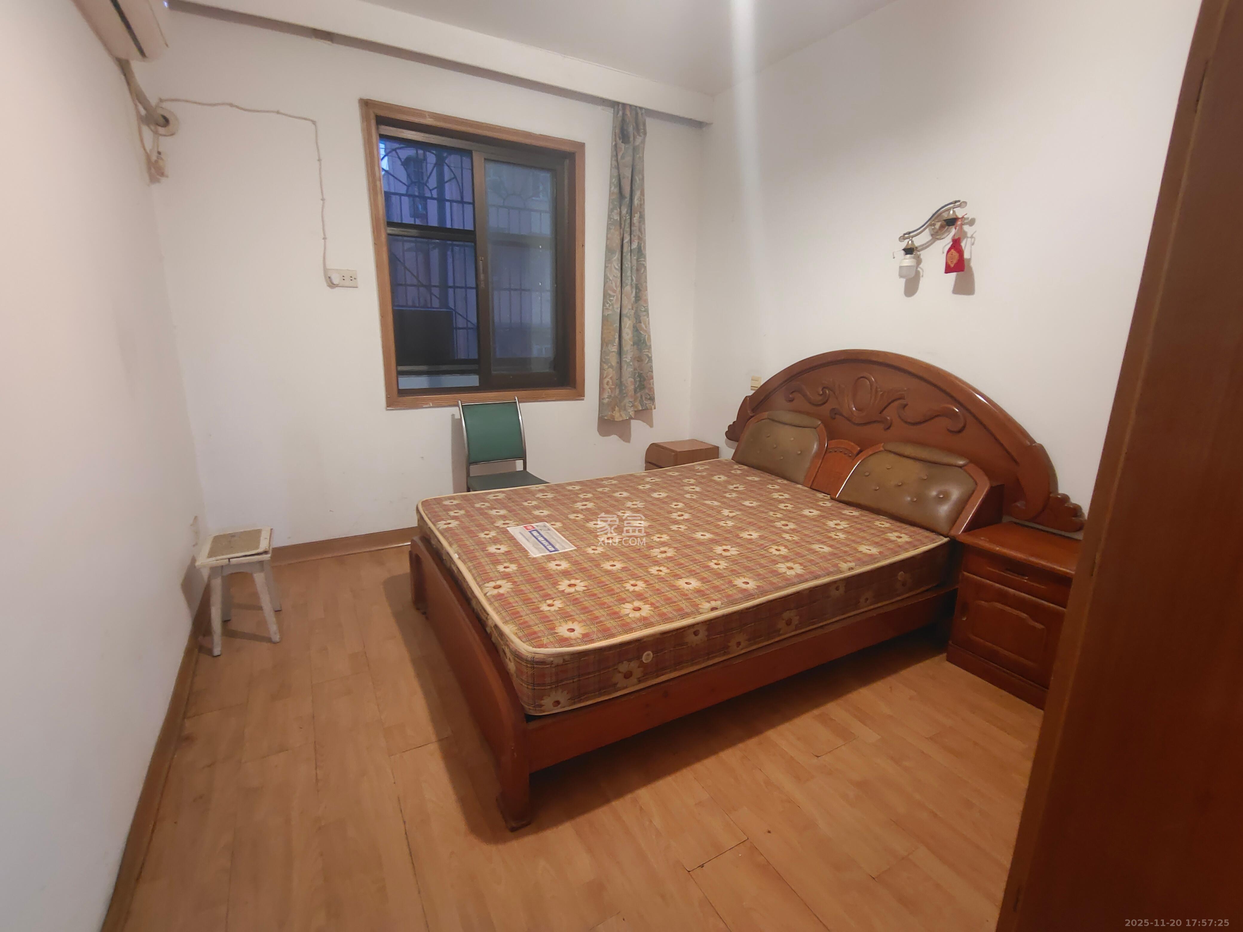 赤岗小区（一二三片）  3室1厅1卫    1600.0元/月