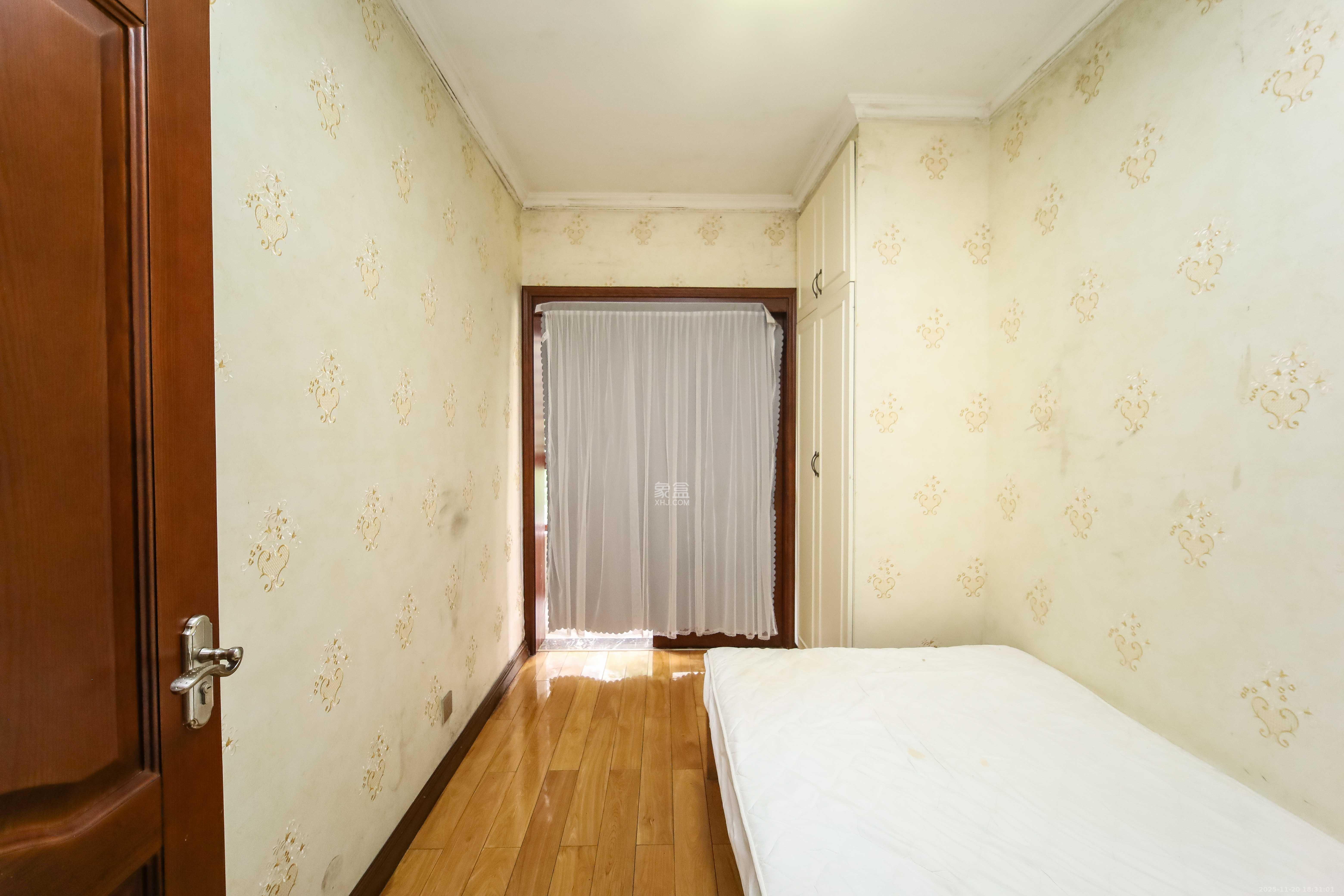 鸿基橄榄君庭 3室2厅2卫 130.0万 鸿基橄榄君庭 3室2厅2卫 130.0万卧室