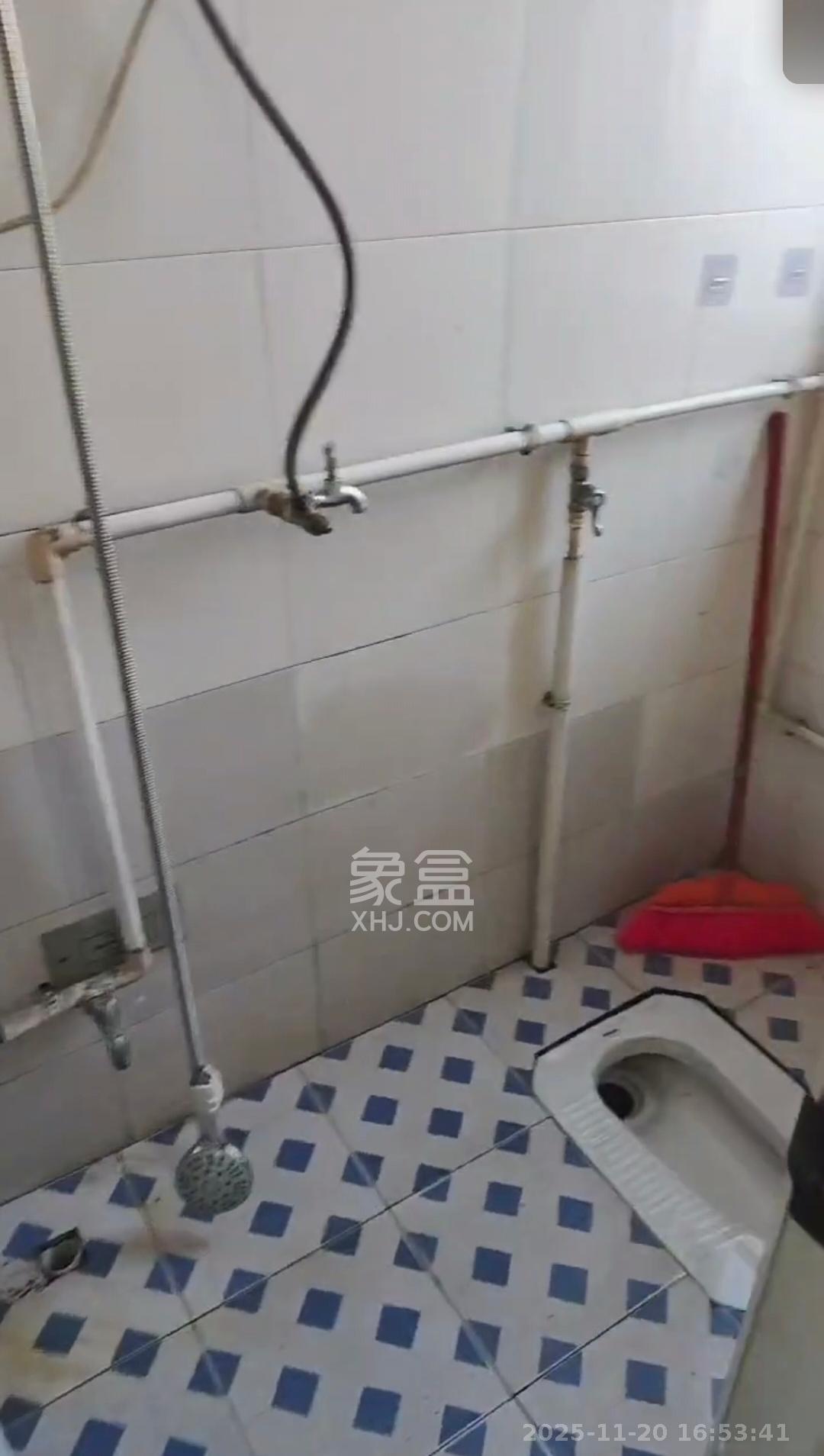 新桥沁园（银港农贸市场）  2室2厅1卫    880.0元/月室内图